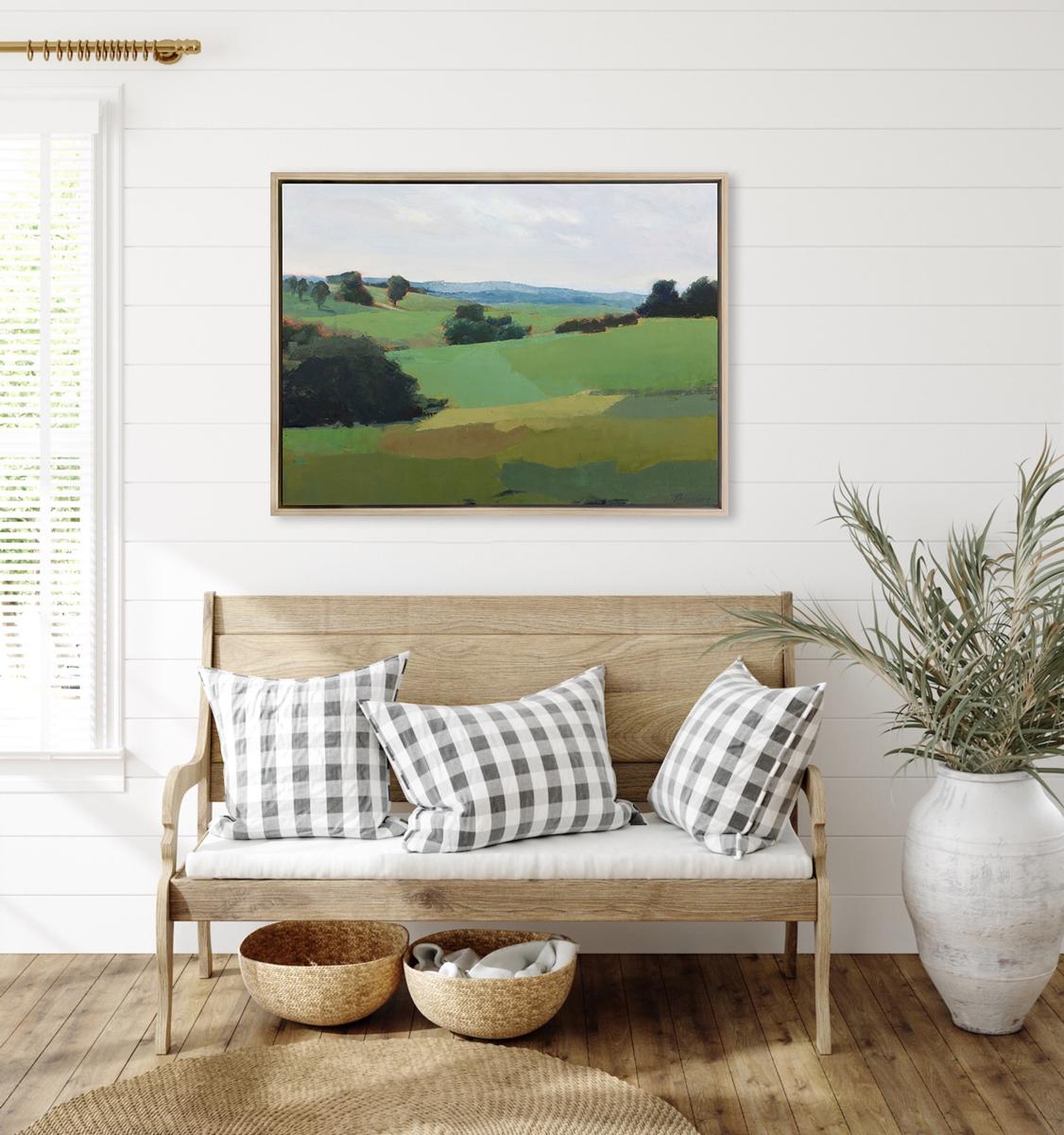 Esta Edición Limitada giclée de paisajes de Molly Doe Wensberg tiene una tirada de 195 ejemplares. Presenta una paleta de verdes fríos y capta una escena paisajística con follaje exuberante y colinas onduladas. El artista abstrae más algunas zonas