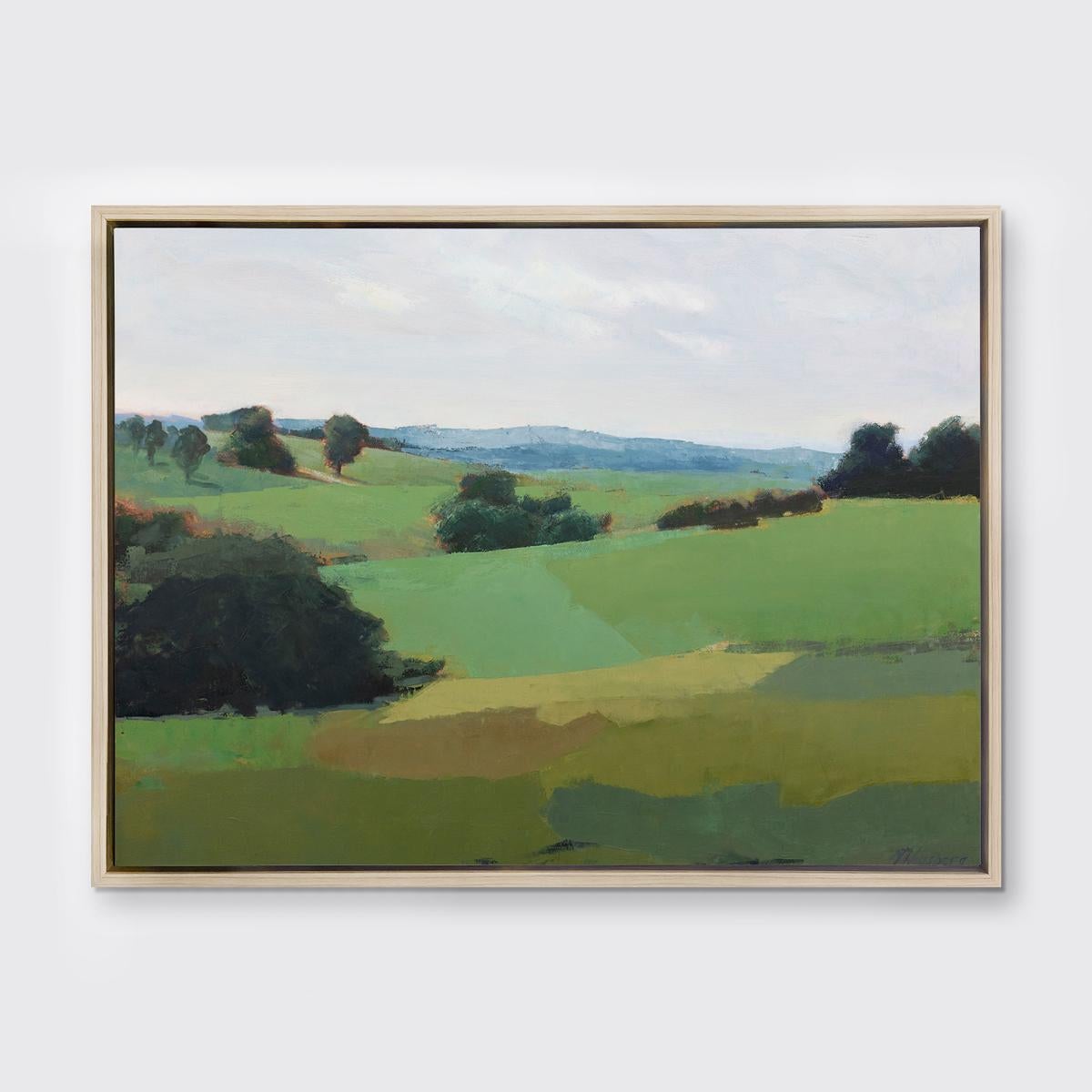 Esta Edición Limitada giclée de paisajes de Molly Doe Wensberg tiene una tirada de 195 ejemplares. Presenta una paleta de verdes fríos y capta una escena paisajística con follaje exuberante y colinas onduladas. El artista abstrae más algunas zonas