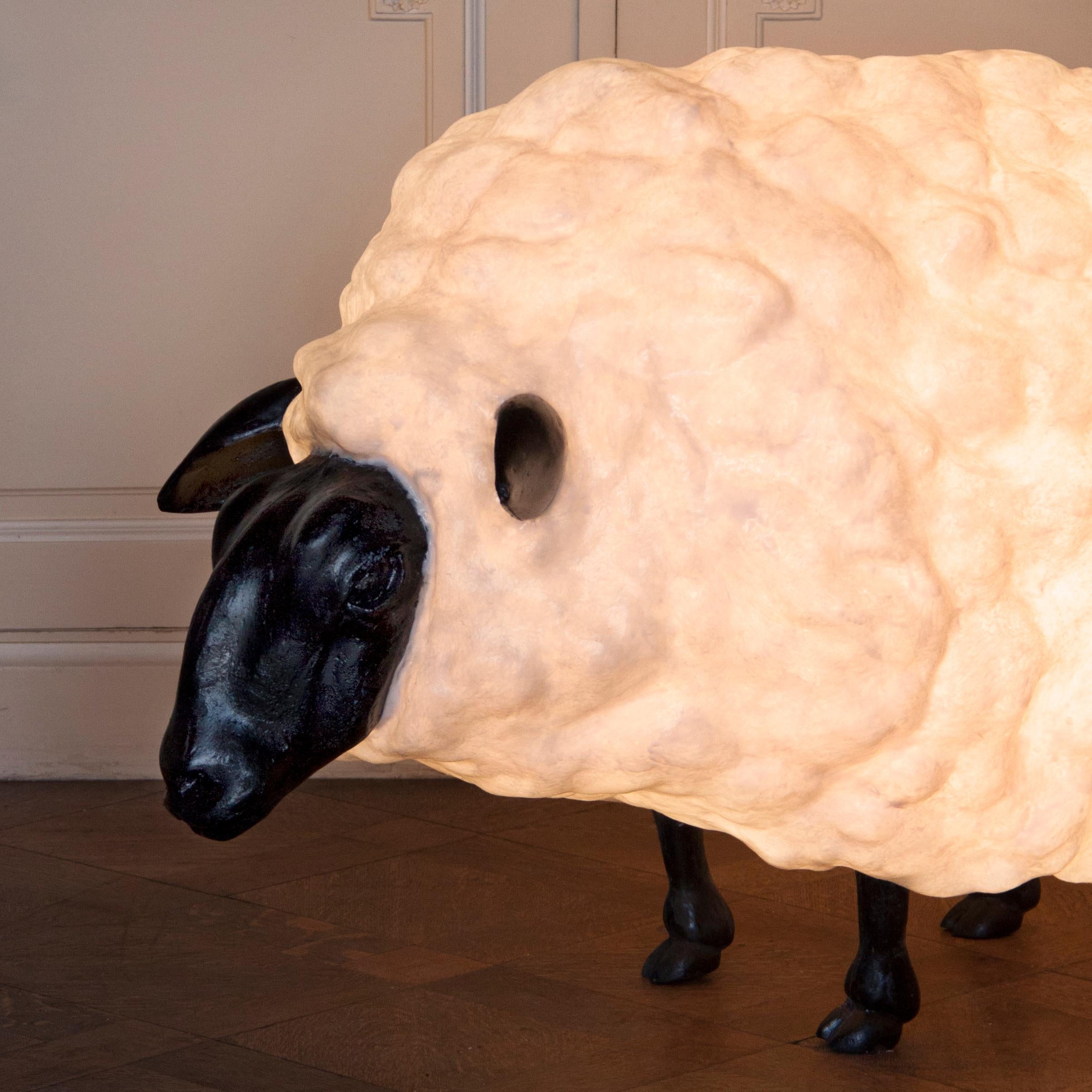 Molly light sculpture by Atelier Haute Cuisine
Dimensions: 65 x 11 x 75 cm


The cloned sheep Dolly gave us the inspiration to give the sheep cloning a go for ourselves. After the first sheep was sculpted, we cloned each body part separately so