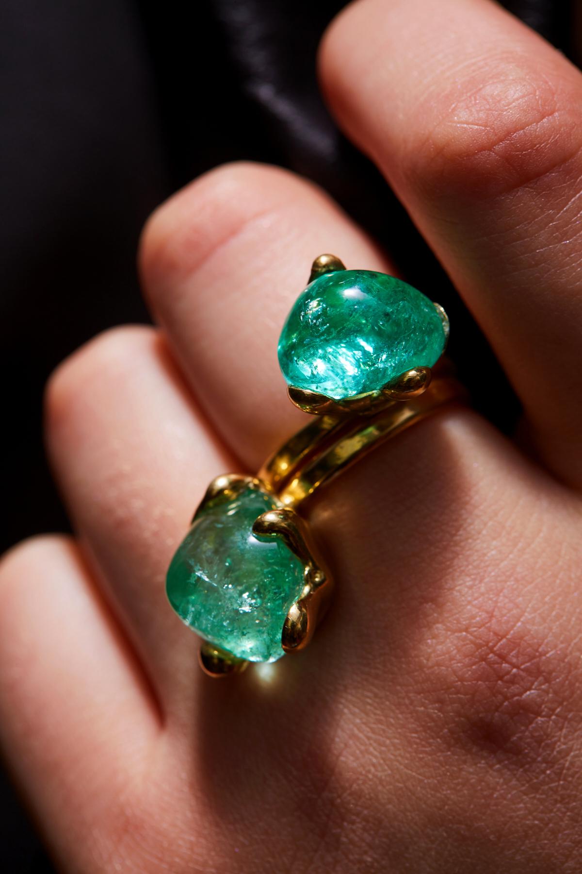 Molten MUZO Ring II 18 Carat Fairtrade Gold 12.44 Carat Emerald In New Condition For Sale In London, GB
