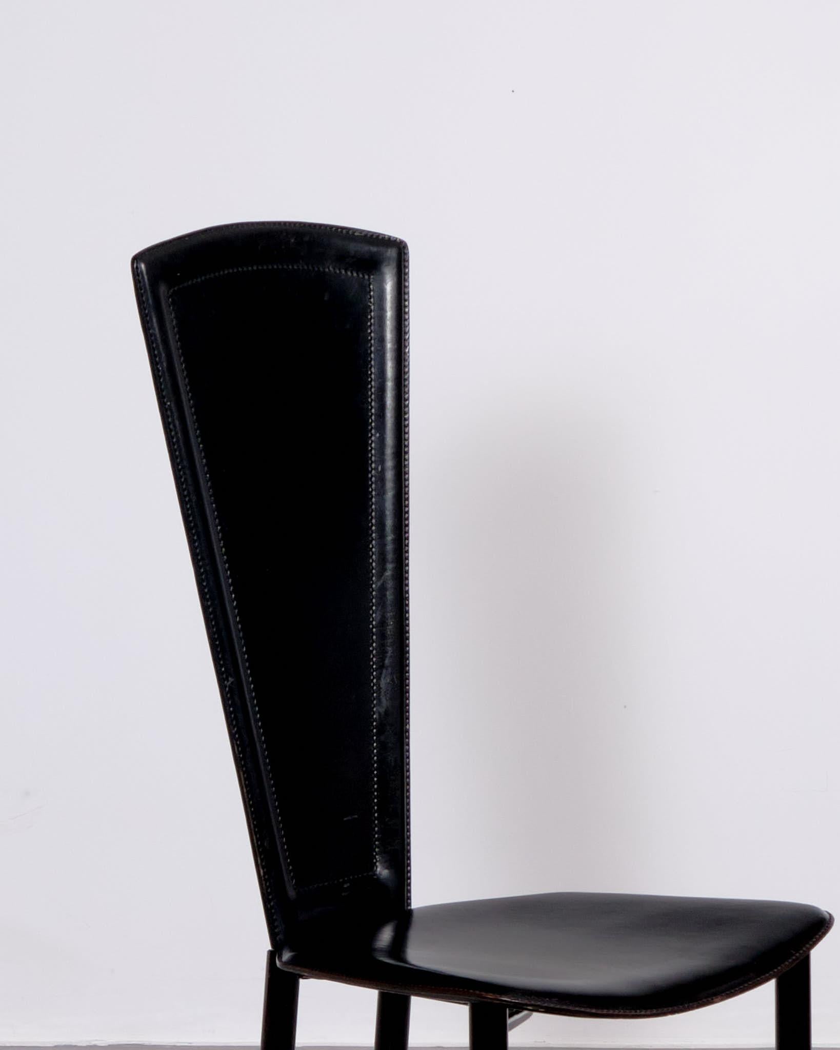 Mid-Century Modern Molteni and Consonni Set of Four Black Leather Dining Chairs 1980s For Sale