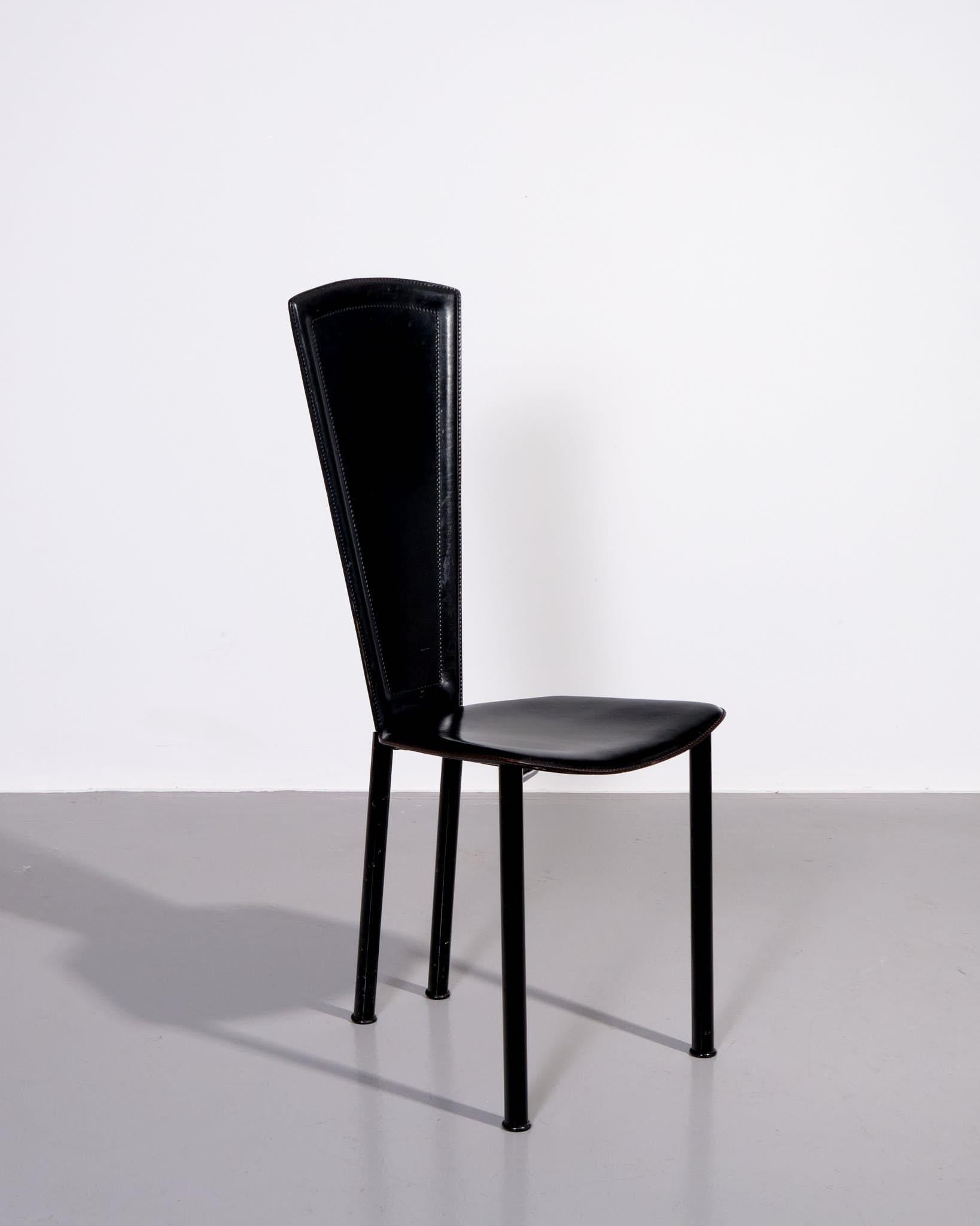 Italian Molteni and Consonni Set of Four Black Leather Dining Chairs 1980s For Sale