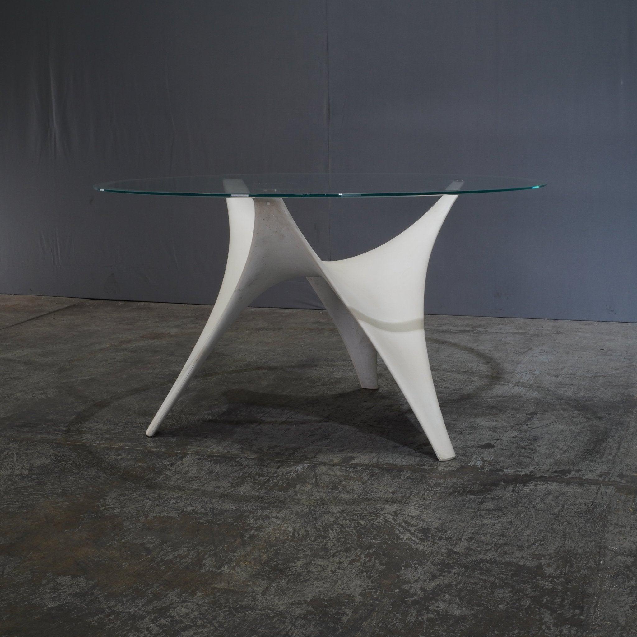 Molteni & C Arc Dining Table by Foster & Partners 1