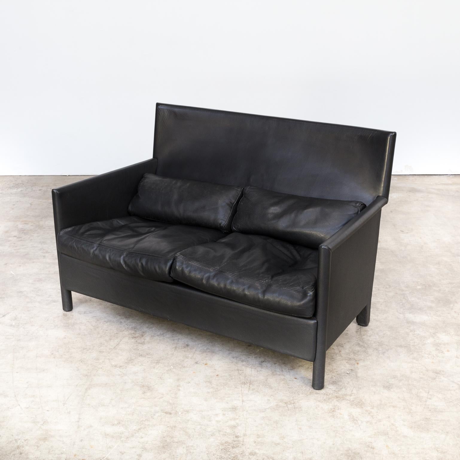 Molteni & C Black Leather Double Seat Sofa In Good Condition For Sale In Amstelveen, Noord