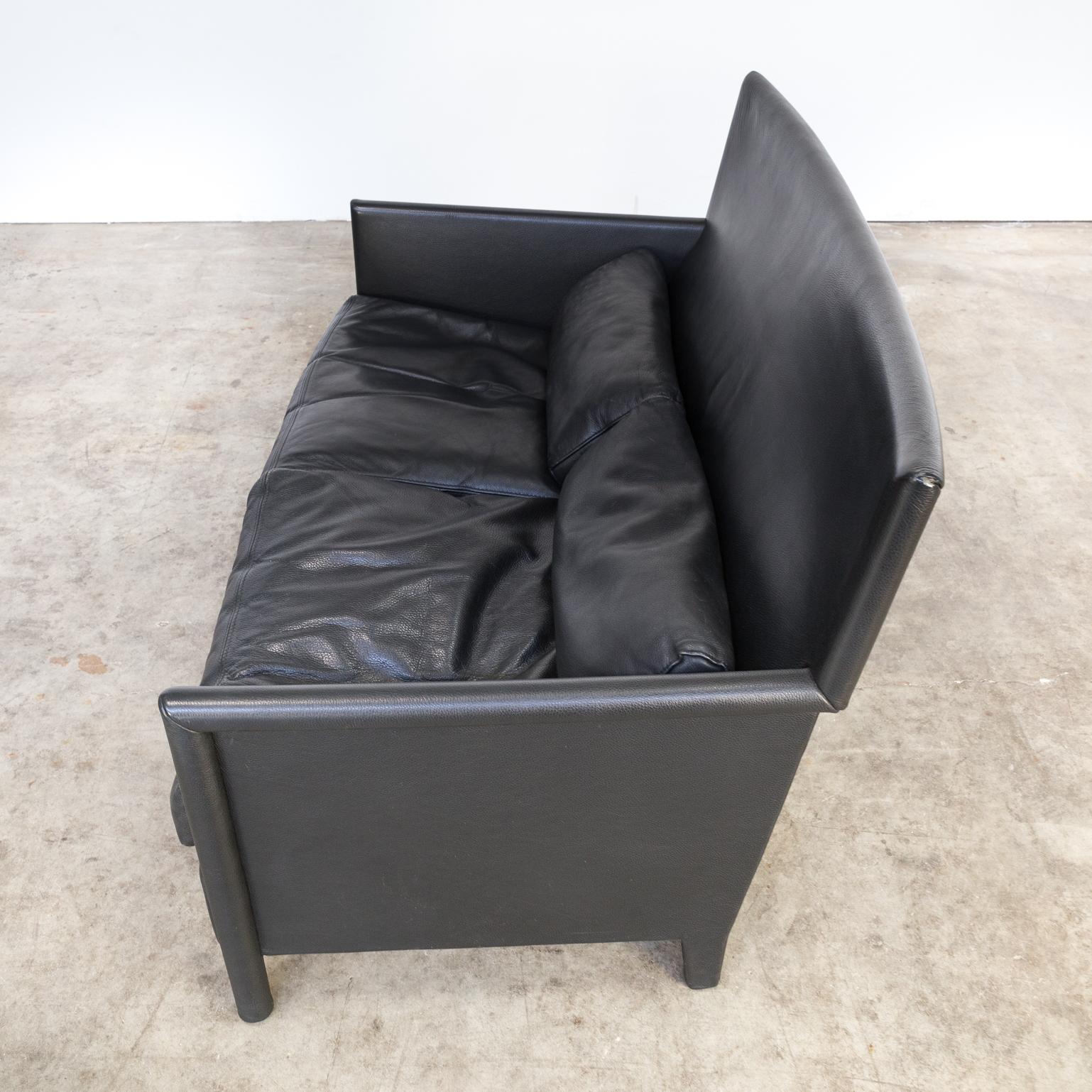 Molteni & C Black Leather Double Seat Sofa For Sale 1