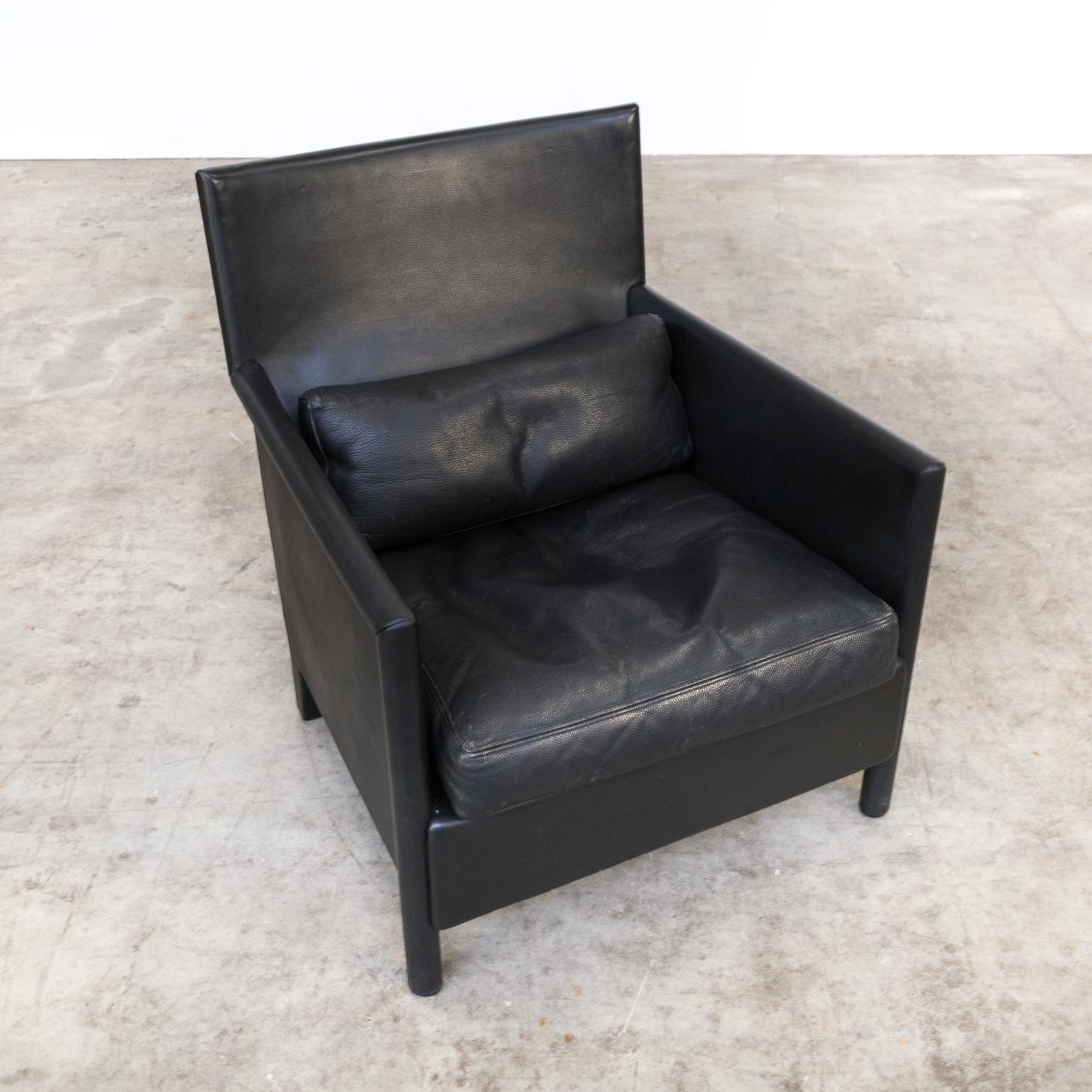 Molteni & C Black Leather Lounge Fauteuil Set of 2 For Sale 5