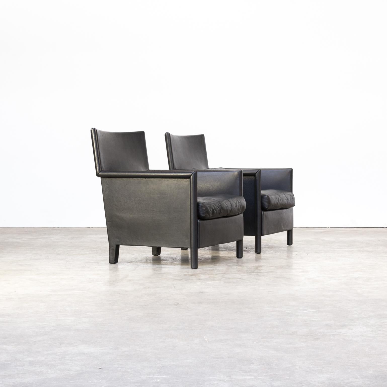 Italian Molteni & C Black Leather Lounge Fauteuil Set of 2 For Sale