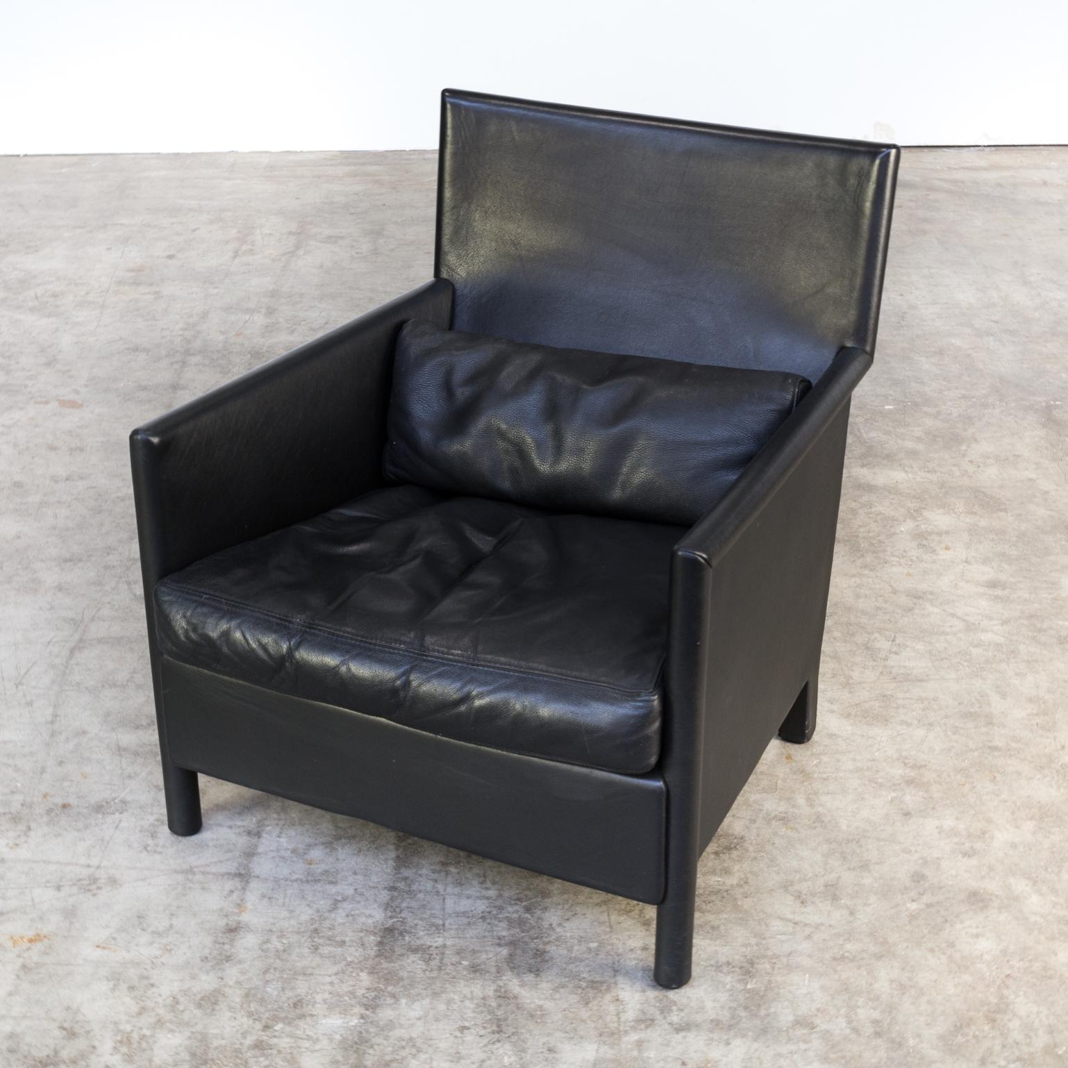 Molteni & C Black Leather Lounge Fauteuil Set of 2 For Sale 1