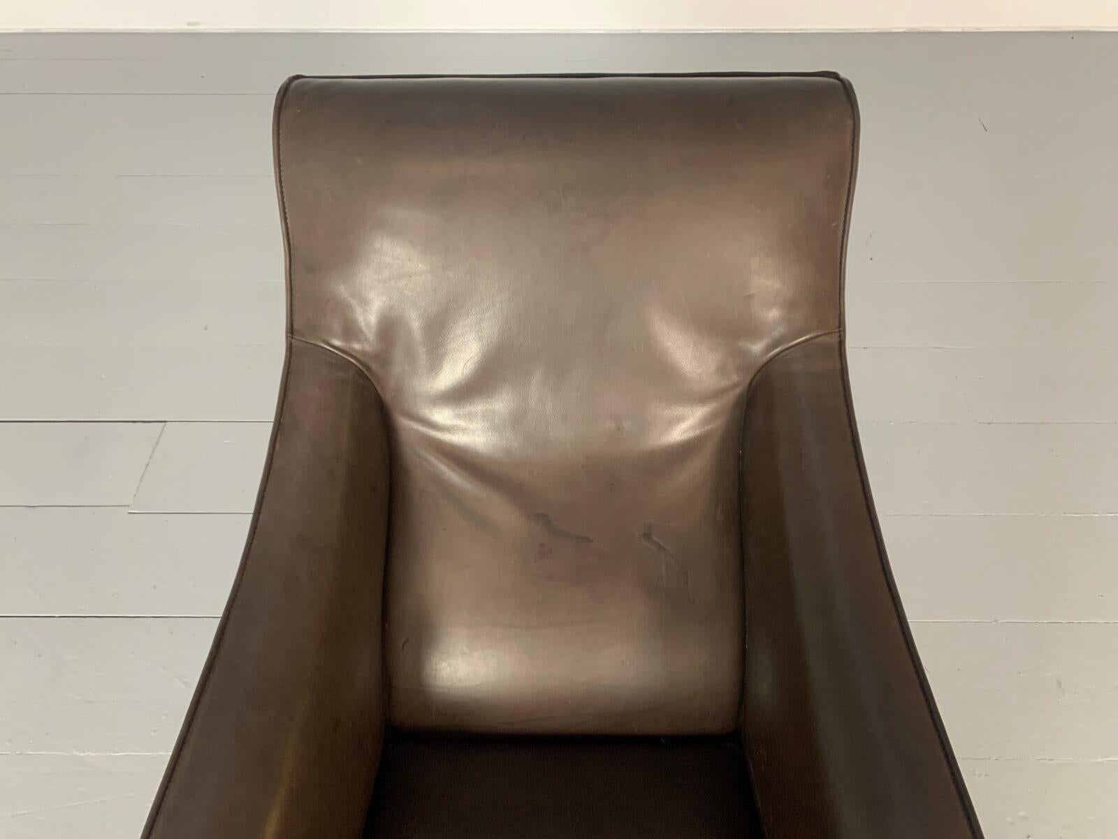 Molteni & C “Doda” Armchair - In Pale-Walnut Brown Leather For Sale 3