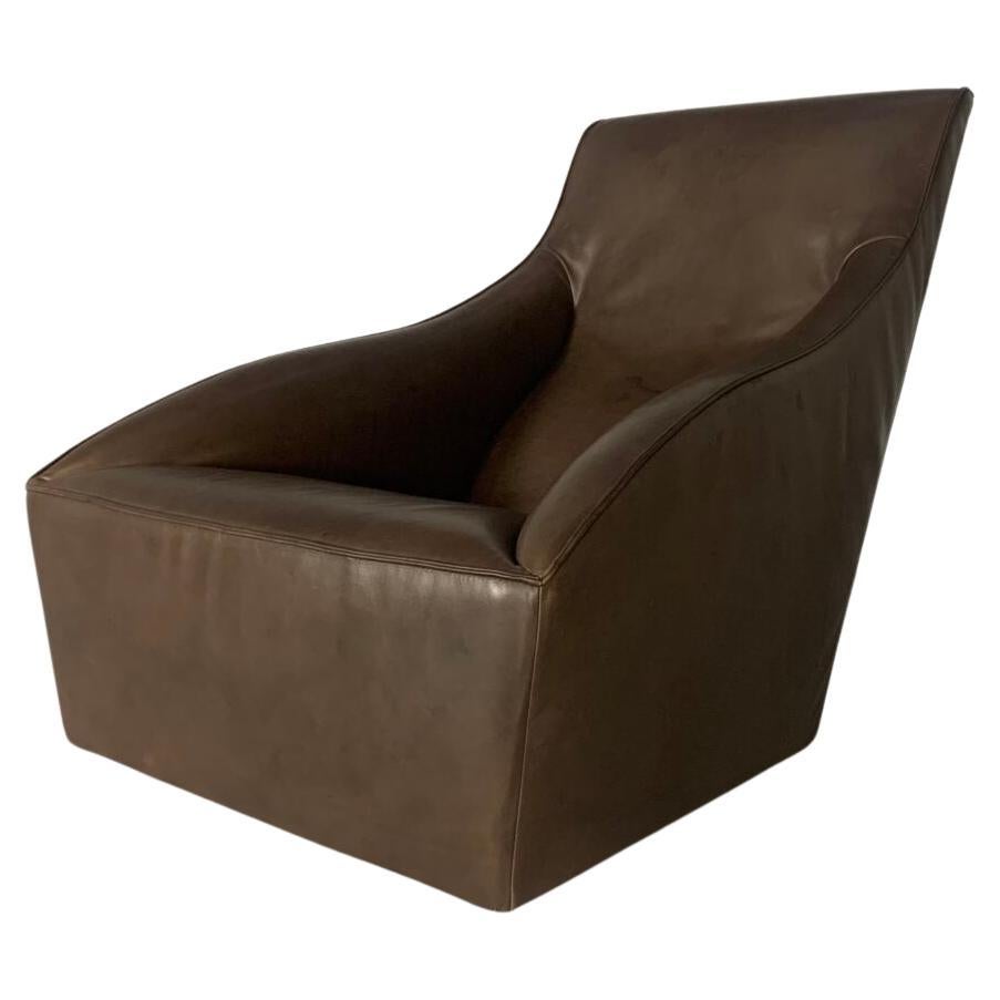 Molteni & C “Doda” Armchair - In Pale-Walnut Brown Leather For Sale
