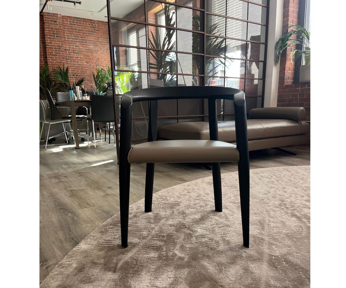 Moderno Molteni & C MHC.3 MISS Dining Chair by Tobia Scarpa in vendita