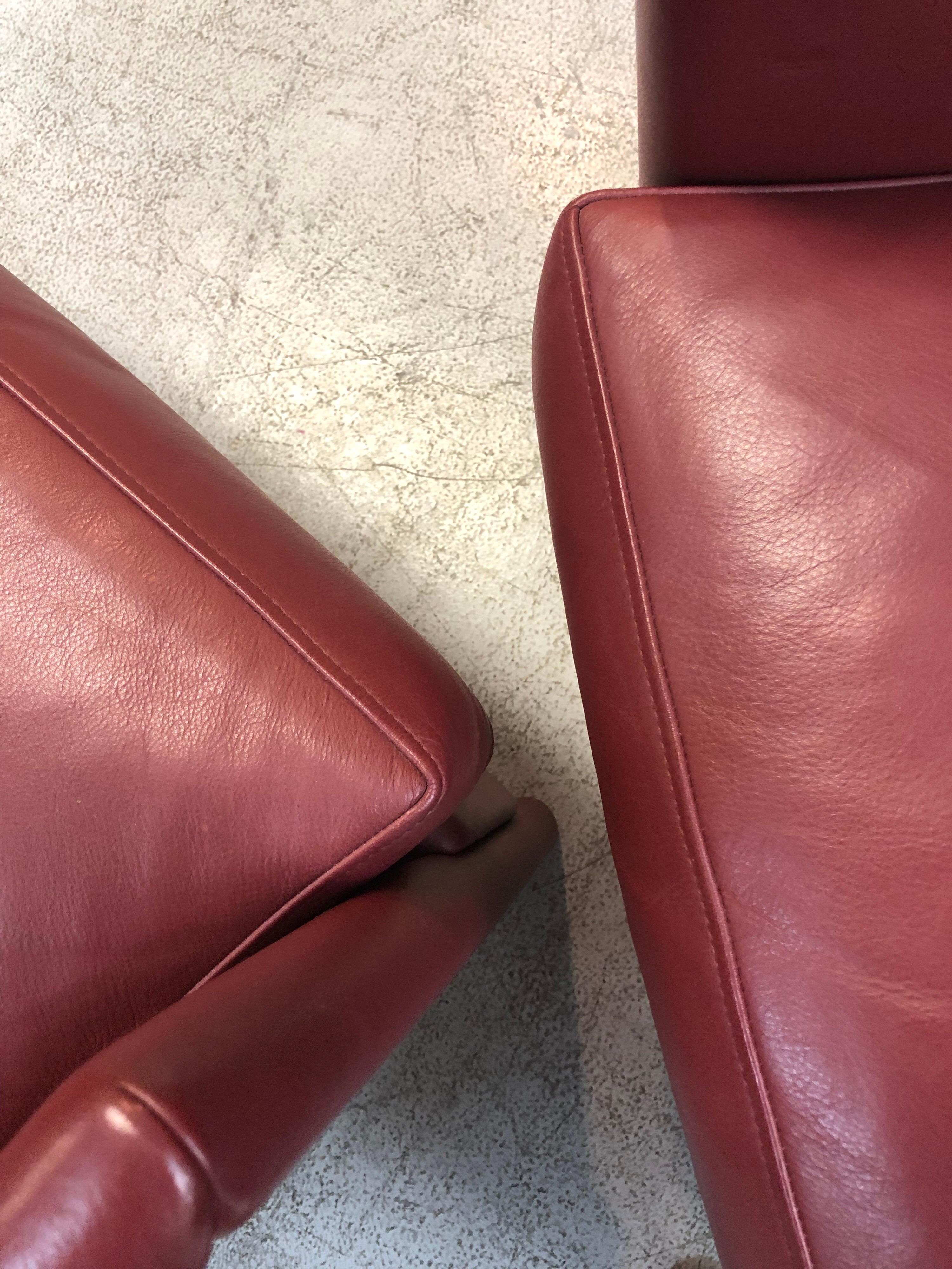 Molteni & C Red Leather Pair of Lounge Chairs 8
