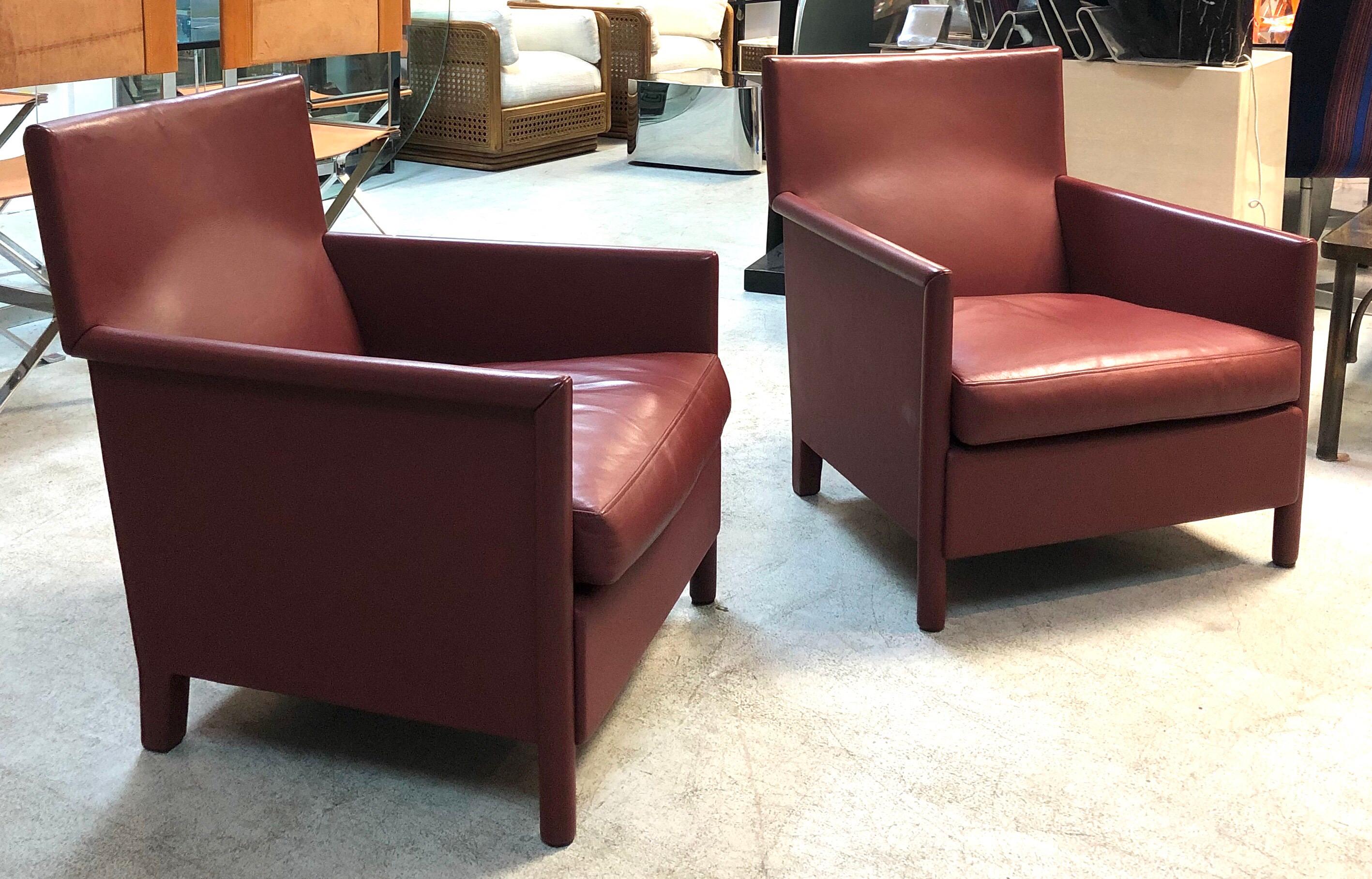 Molteni & C Red Leather Pair of Lounge Chairs In Good Condition In Miami, FL
