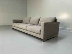 Molteni & C "Reversi" 4-Seat Sofa - In Pale Grey Linen