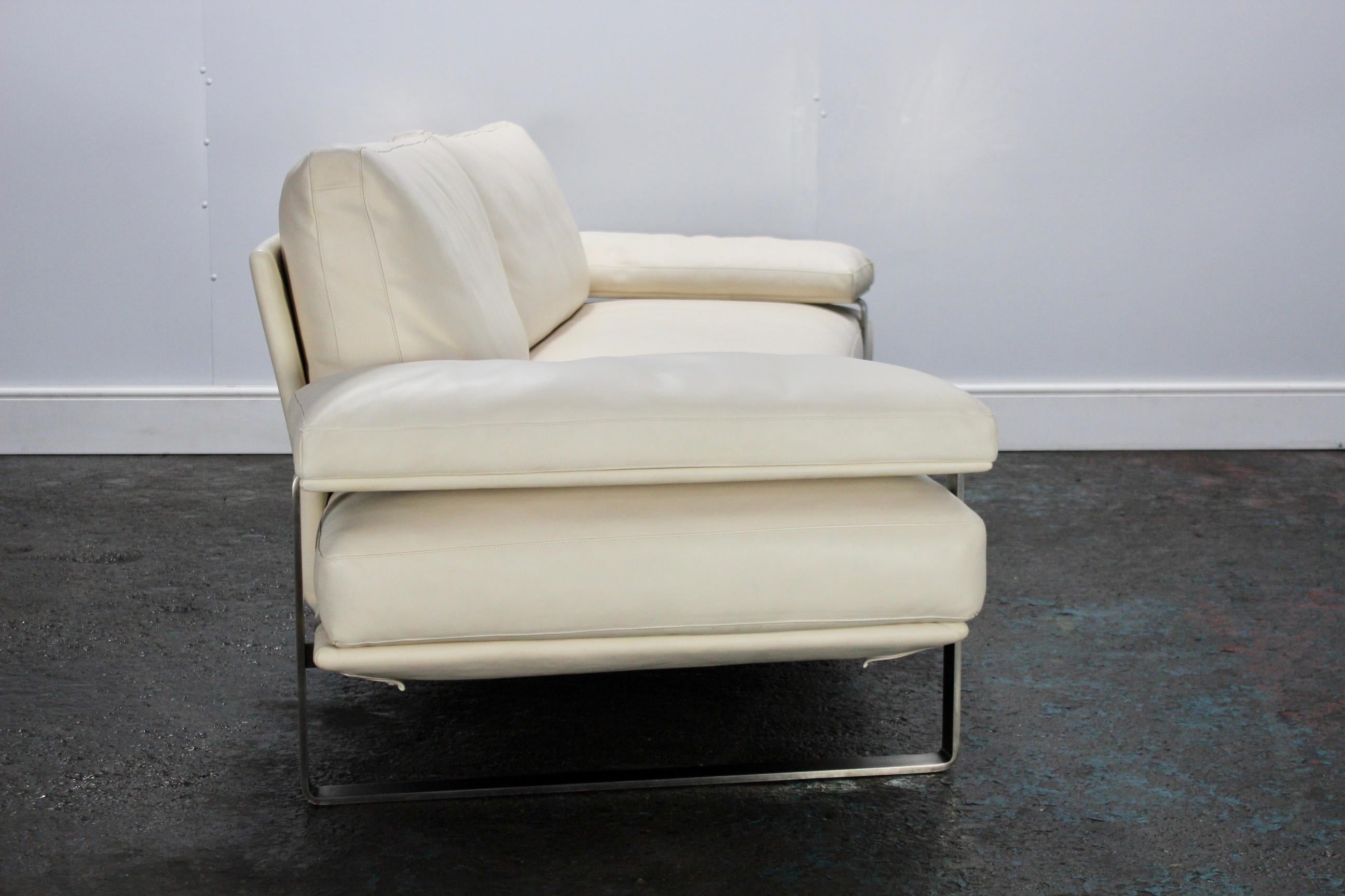 Moderne Canapé courbé Molteni & C Still SDC250 en cuir ivoire en vente