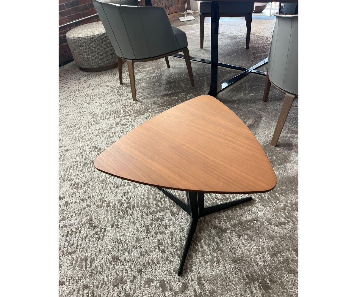 Molteni&C Attico Beistelltisch von Nicola Gallizia (Moderne) im Angebot
