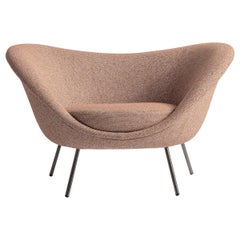 Molteni&C D.154.2 Armchair in Pink Boucle by Gio Ponti
