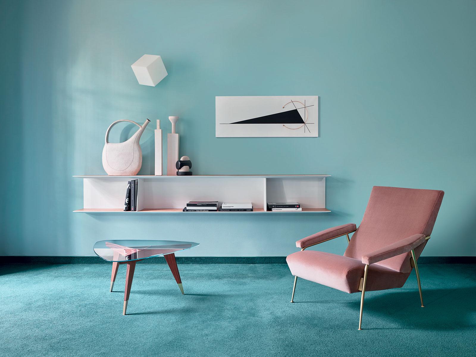 D.335.1 Large Suspended Bookcase by Gio Ponti. 
Expert-crafted in Italy exclusively by Molteni&C. 

As if floating in air, the D.335.1 large suspended bookcase by Gio Ponti will be a focal point of any living room. The piece was redesigned several