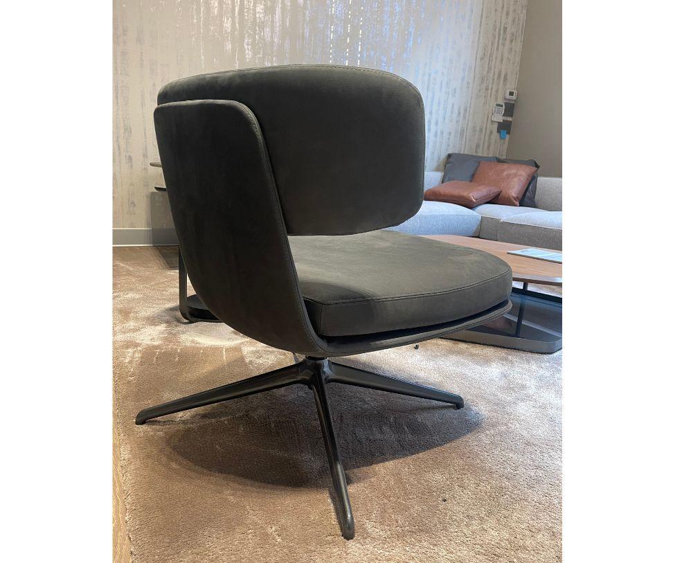 Modern Molteni&C Piccadilly Armchair by Rodolfo Dordoni  For Sale