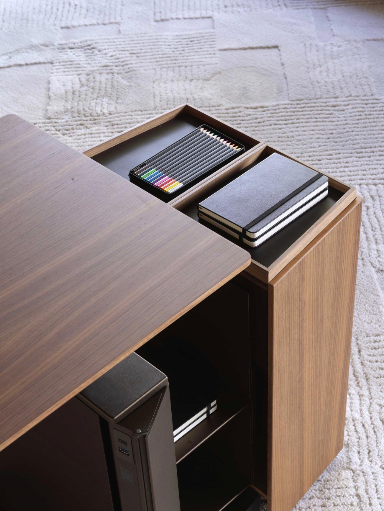 Touch Down Unit, an innovative workstation designed by Studio Klass and originally thought for advanced work environments and produced by UniFor has become part of the Molteni&C collection in its new home version.

TDU, enhanced by a series of new