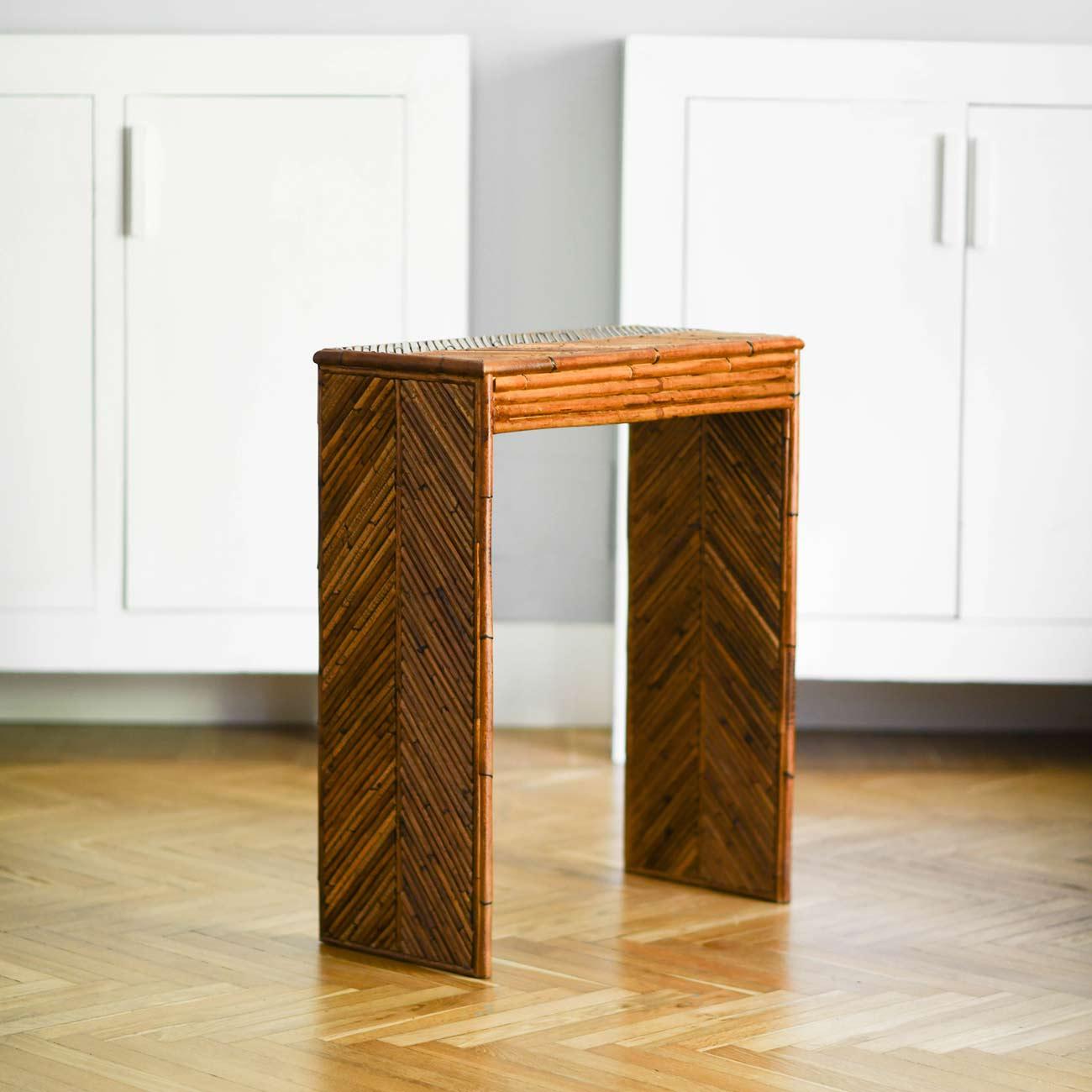 Console in Bamboo. Italian manifacture.
Other dimensions available on request. 