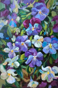 Viola blu. Fiori di primavera. 1 del trittico