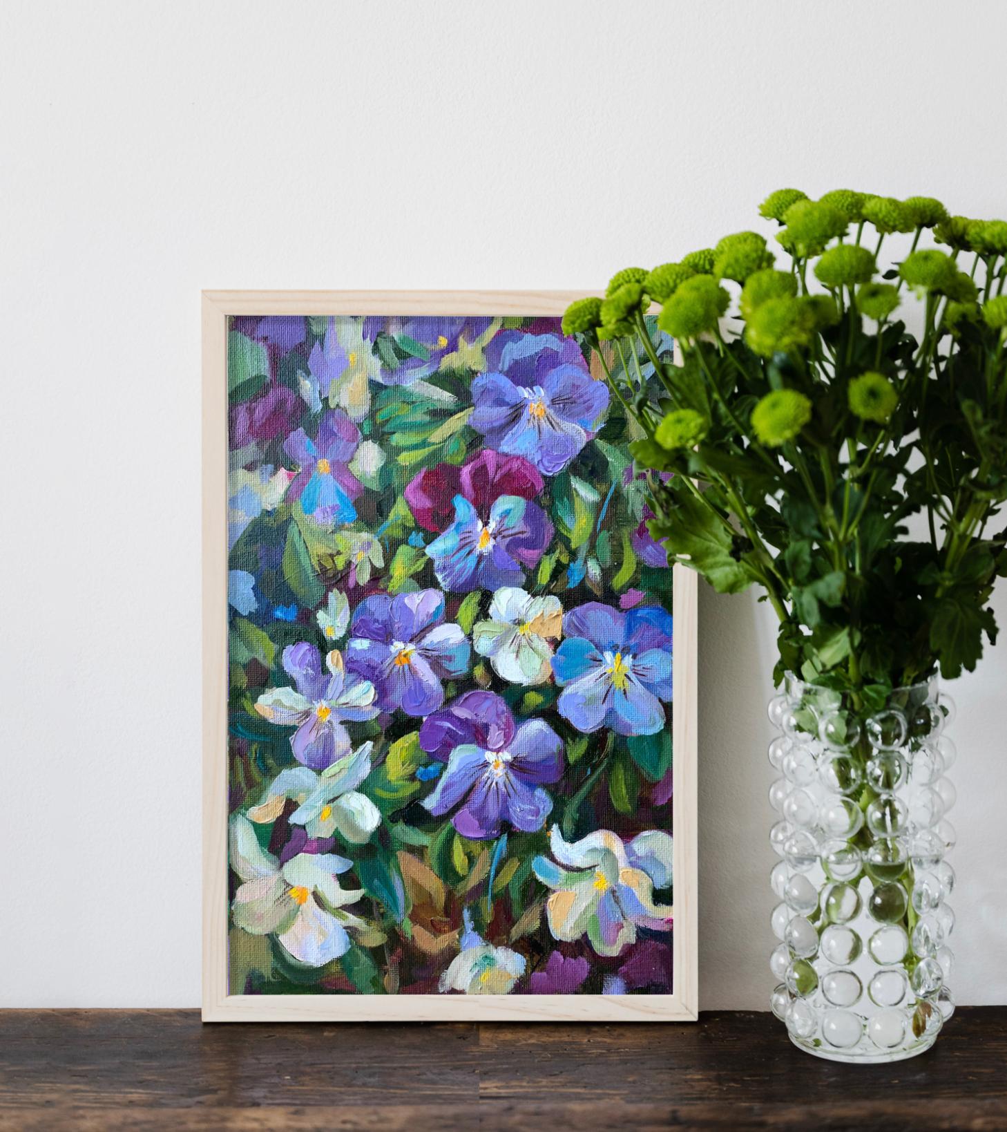 Viola. Fiori di primavera. Trittico di dipinti ad olio in vendita 5