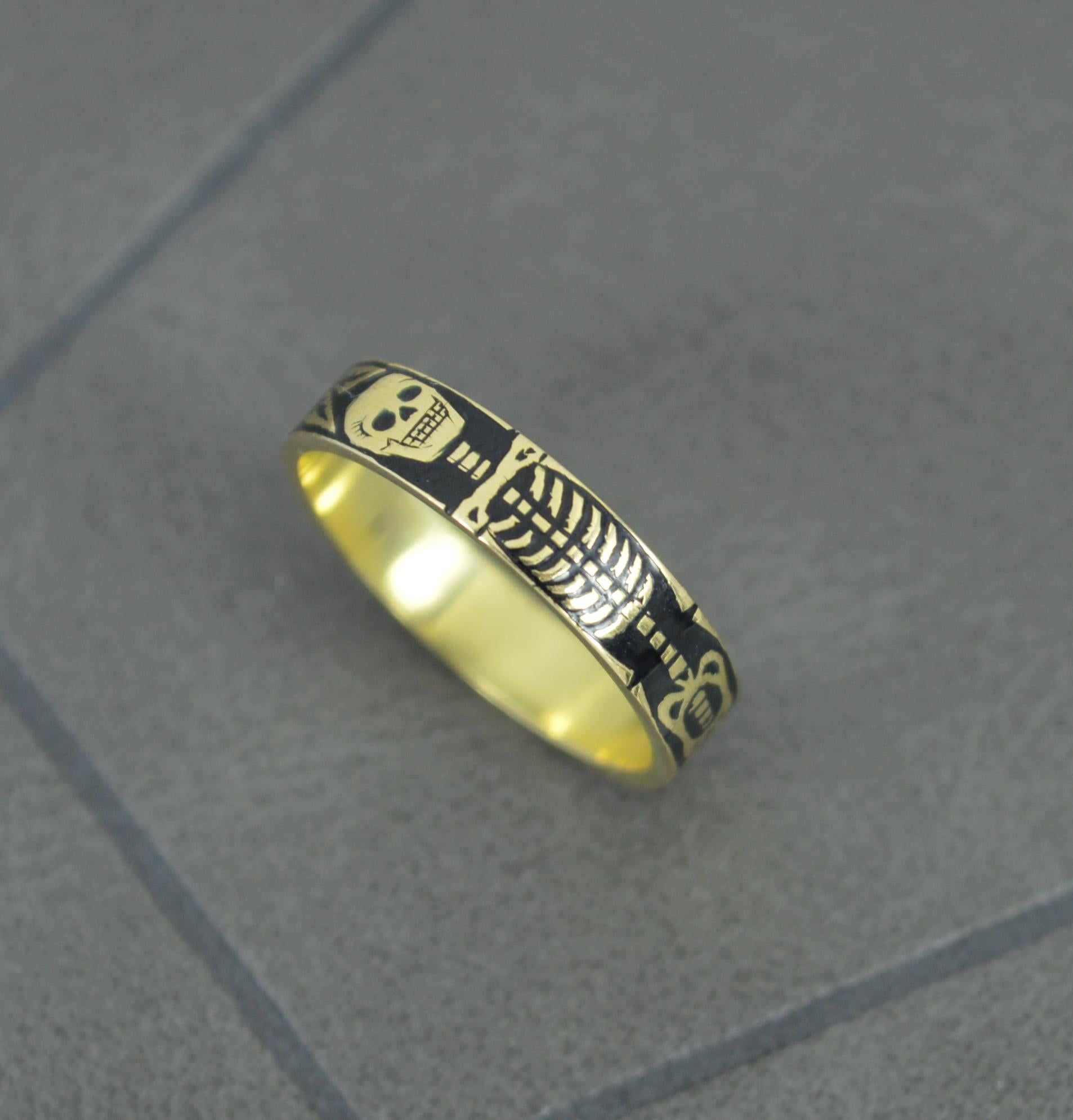 Women's Momento Mori 18 Carat Gold and Black Enamel Full Skeleton Band Ring For Sale