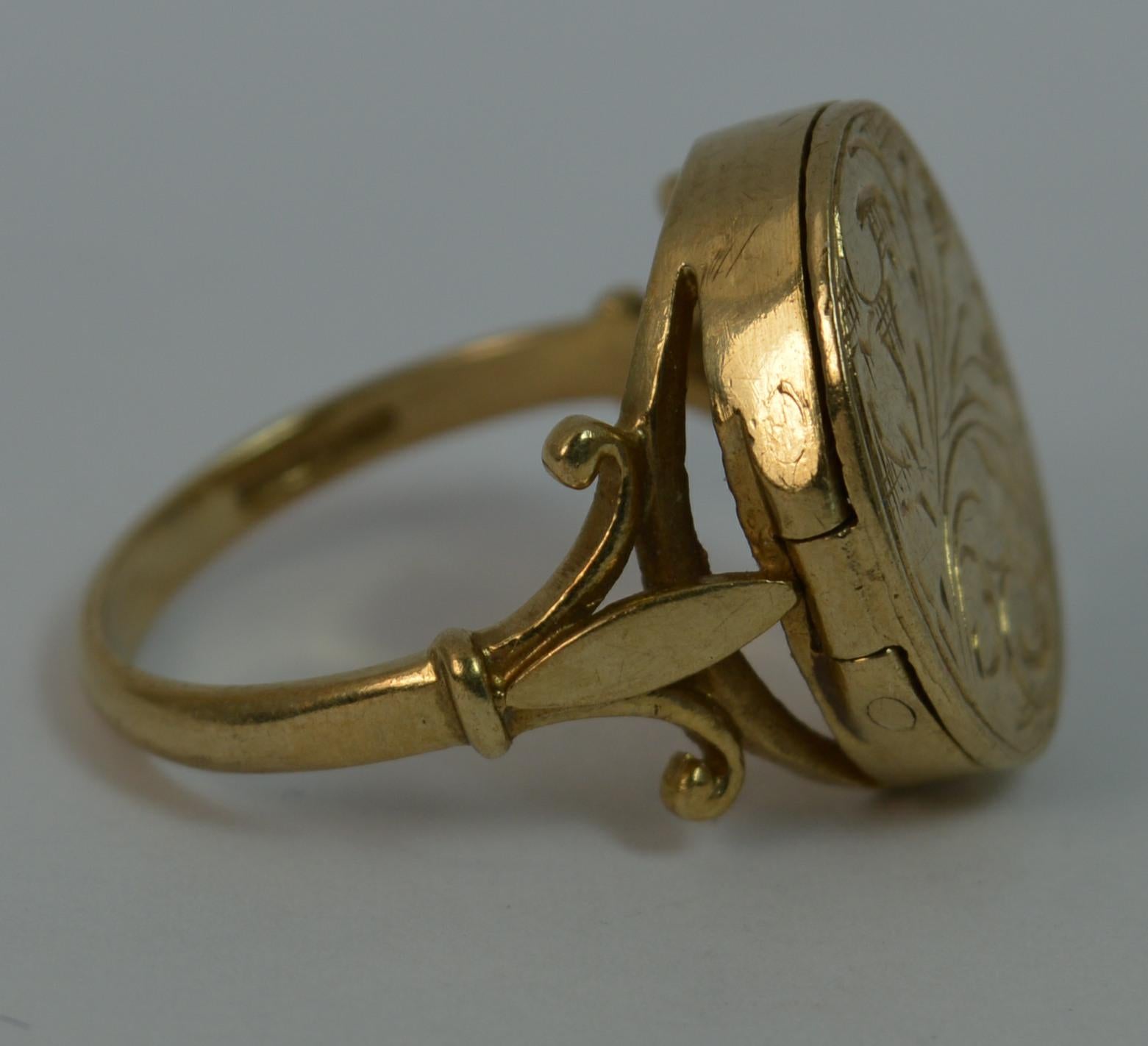 Momento Mori Skull Design 9 Carat Gold Locket Signet Ring 2