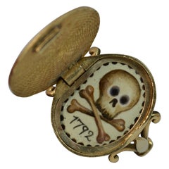 Momento Mori Skull Design 9 Carat Gold Locket Signet Ring