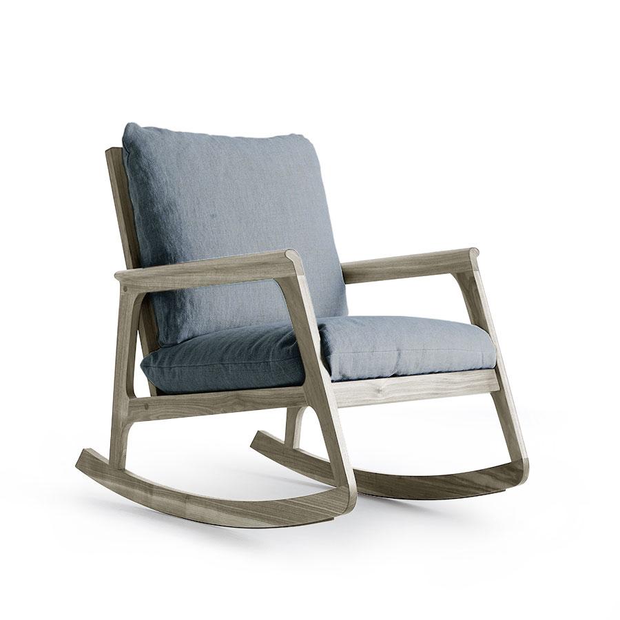 La chaise à bascule Momento permet de se détendre sans sacrifier l'esthétique. Un classique réinterprété dans un design contemporain alliant style et savoir-faire. Entièrement fabriquée en Italie, la structure de la chaise longue est en noyer massif
