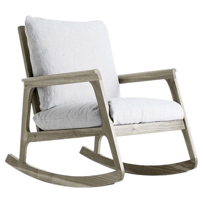 Fauteuil Momento en bois massif, finition gris naturel faite à la main, contemporain