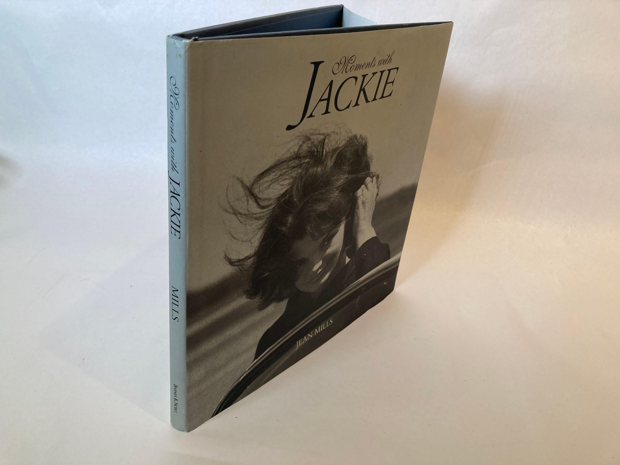 Classique américain Livre à couverture rigide « Moments with Jackie » de Jean Mills en vente