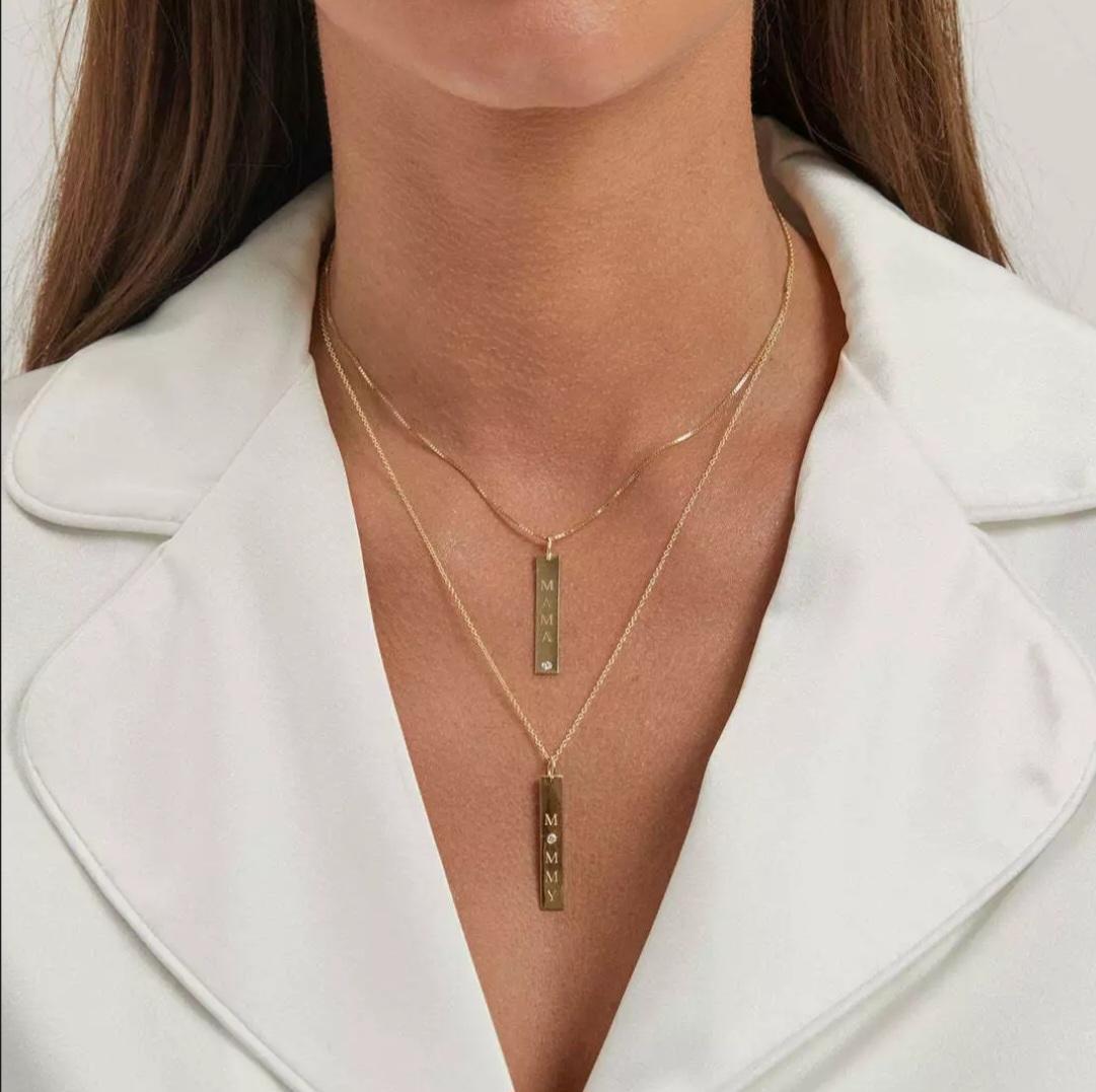 Round Cut Mommy Vertical Tag Charm Pendant 14K Solid Gold Diamond Mom Pendant Valentine. For Sale