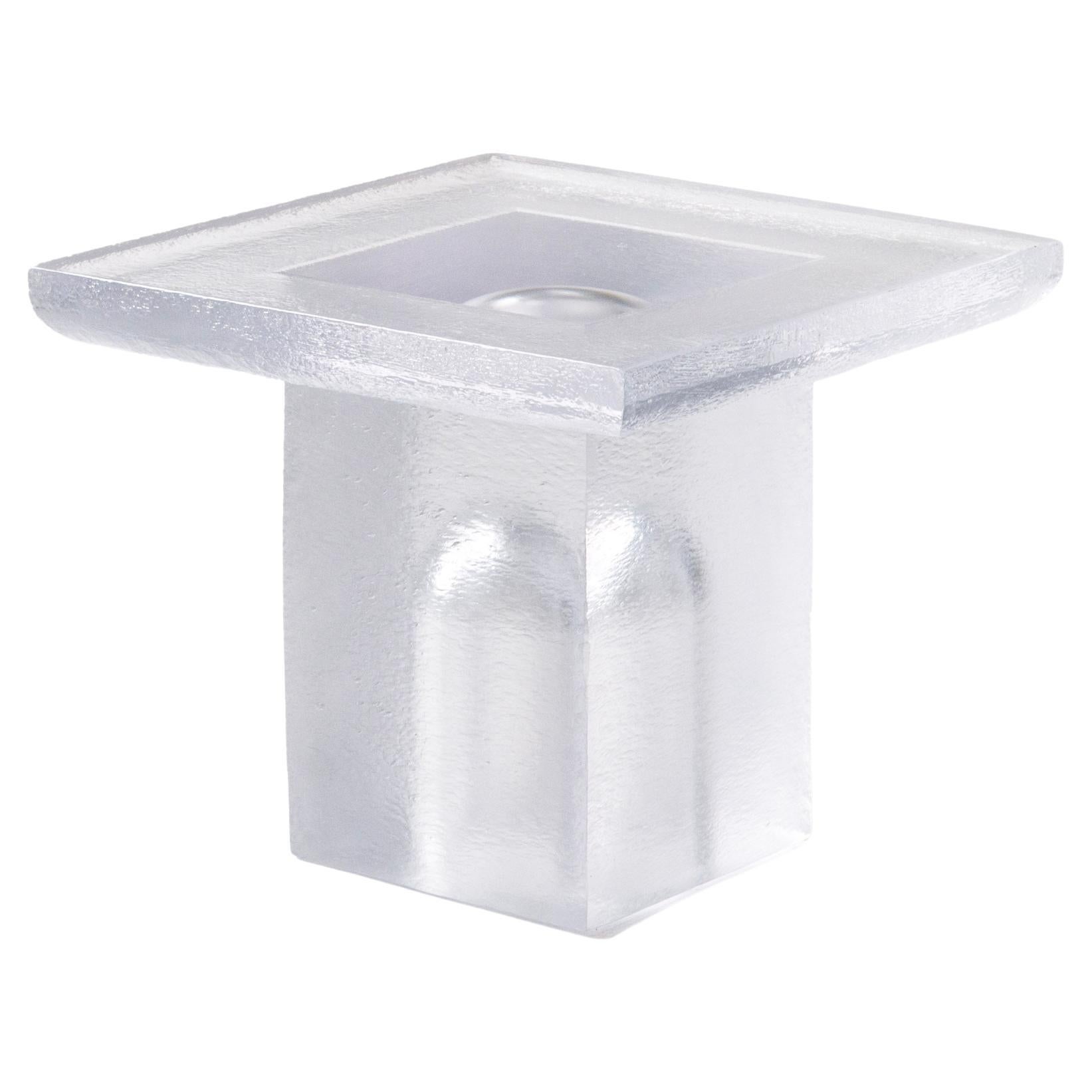 Momo clear resin coffee table Made in Italy by Hessentia For Sale