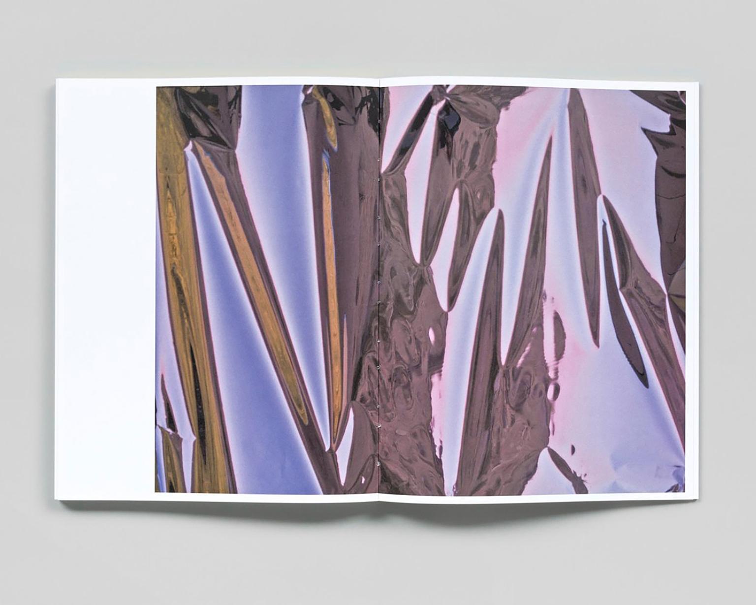 She Disappeared into Complete Silence (AD7517) – großformatige abstrakte Fotografie im Angebot 1
