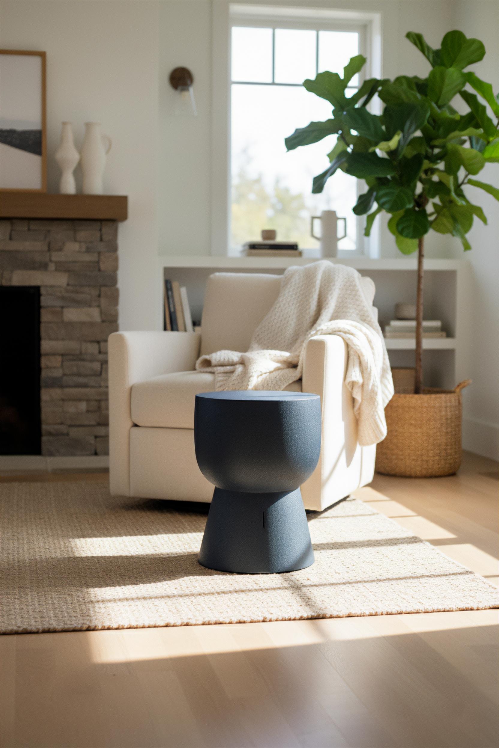 XXIe siècle et contemporain Tabouret MONA, finition Monkey Pod bleu rivière en vente