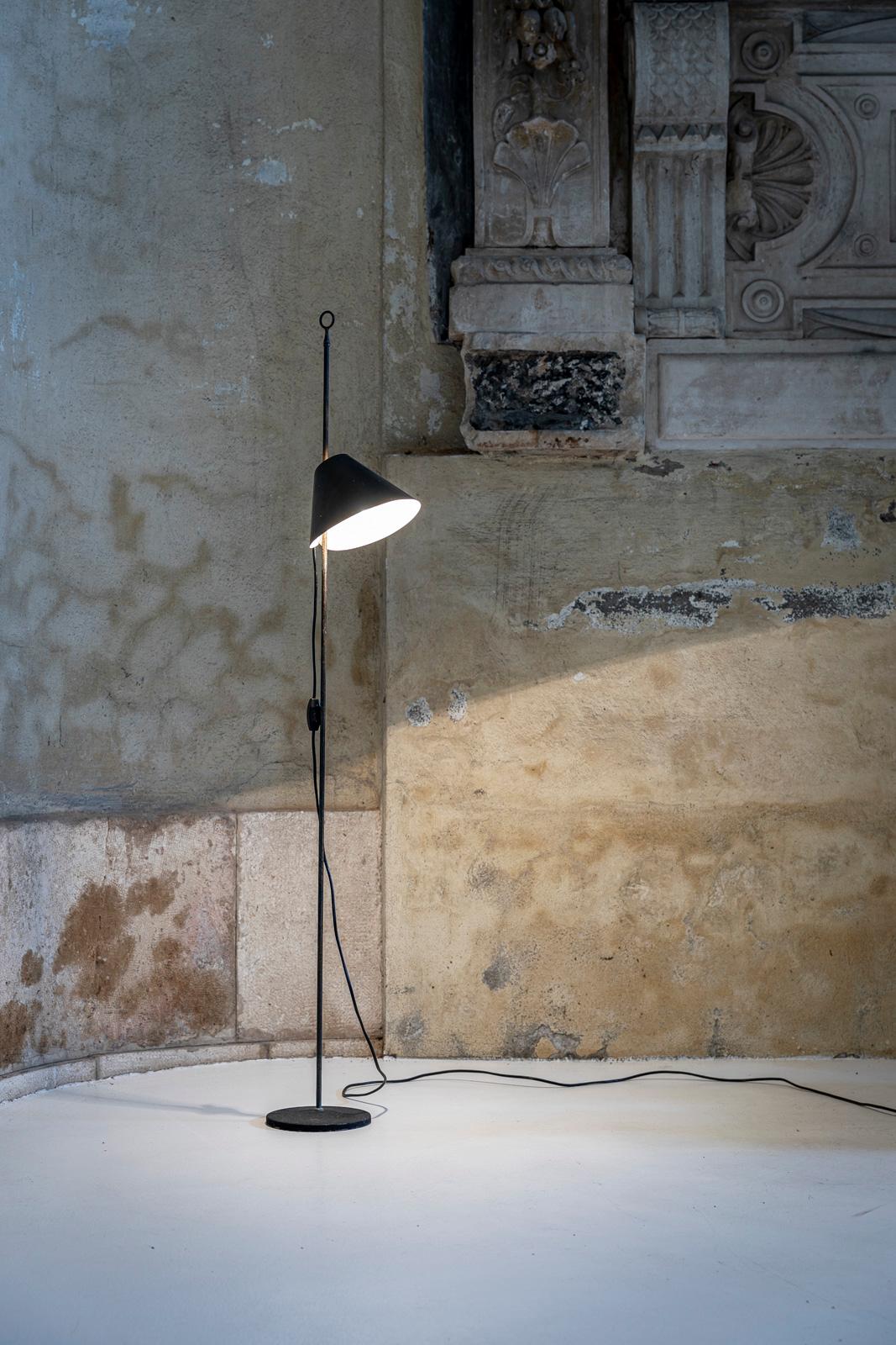 Monachella Floor Lamp by Luigi Caccia Dominioni In Excellent Condition In Piacenza, Italy