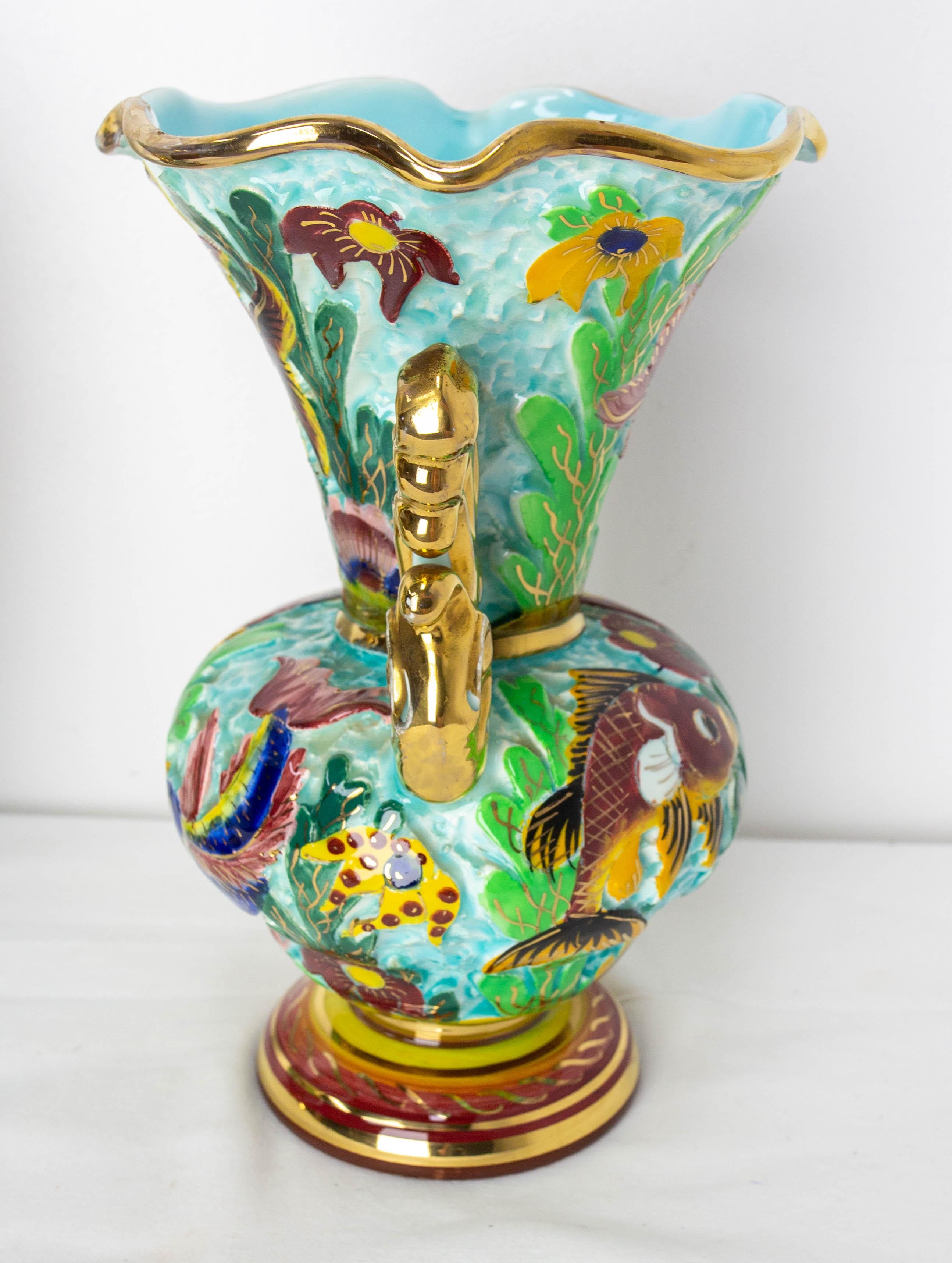 Français Paire de vases en céramique Cérart Monaco avec décor marin France du milieu du siècle dernier en vente