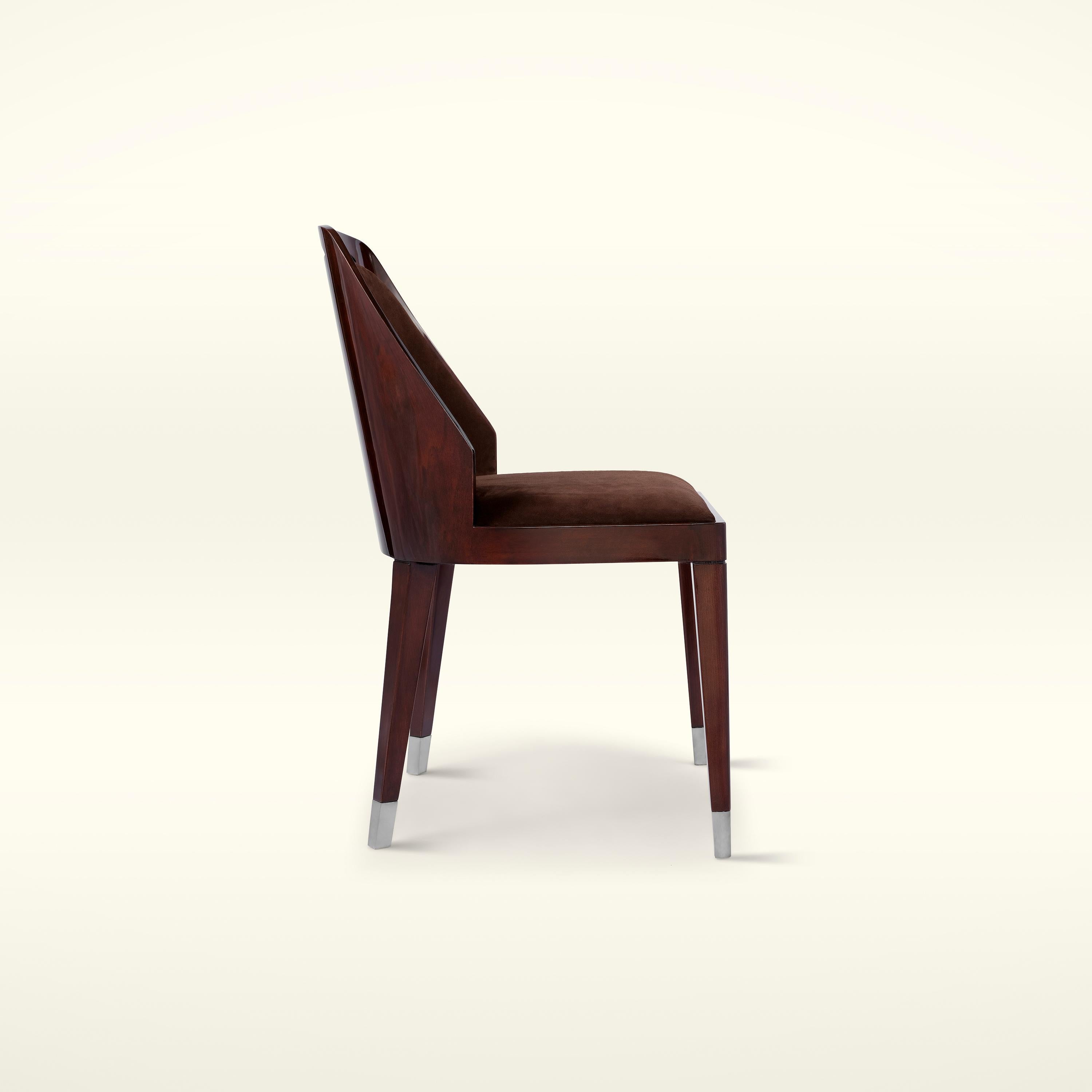 Turco Sedia Monaco, Eleganza laccata lucida con rivestimento in nabuk in vendita