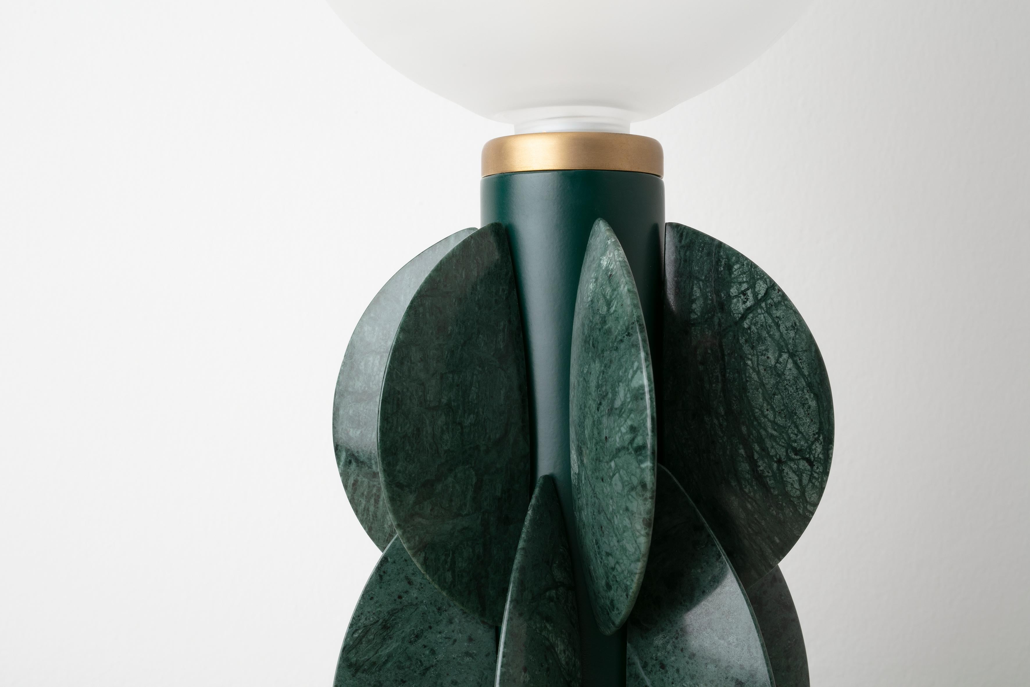 Moderne Lampe de bureau Monarch avec dôme en verre, Carla Baz en vente