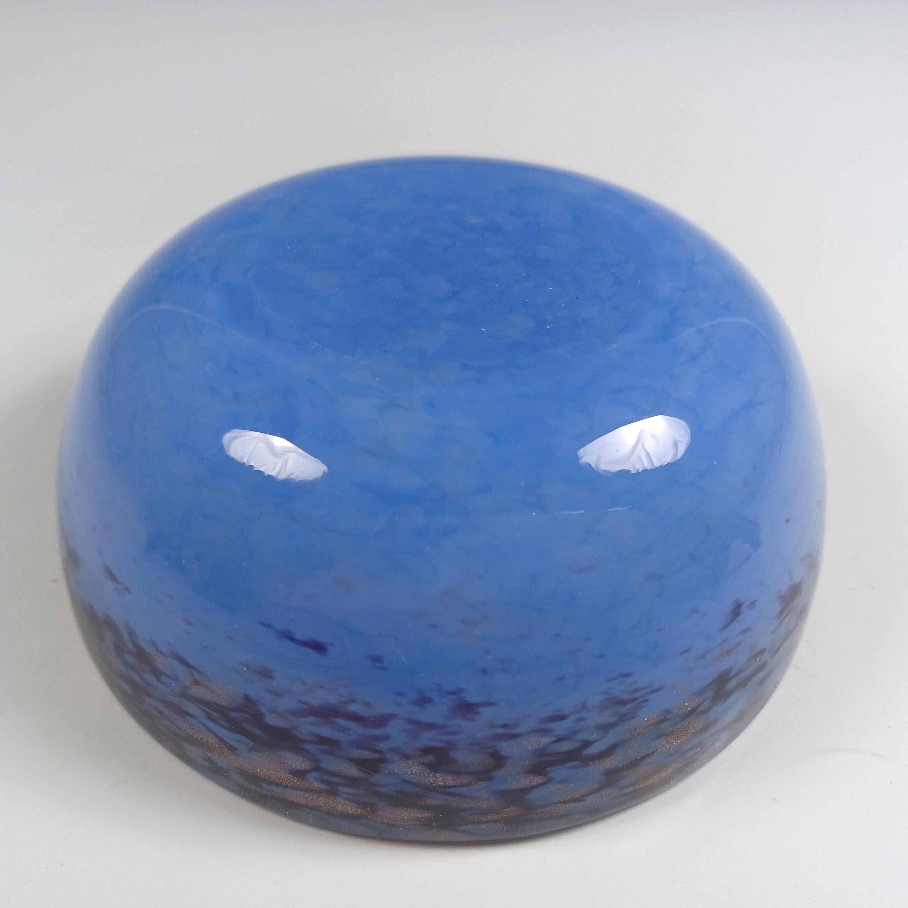 Ciotola in vetro avventurina vintage blu e nera Monart XI+.ZA in vendita 2