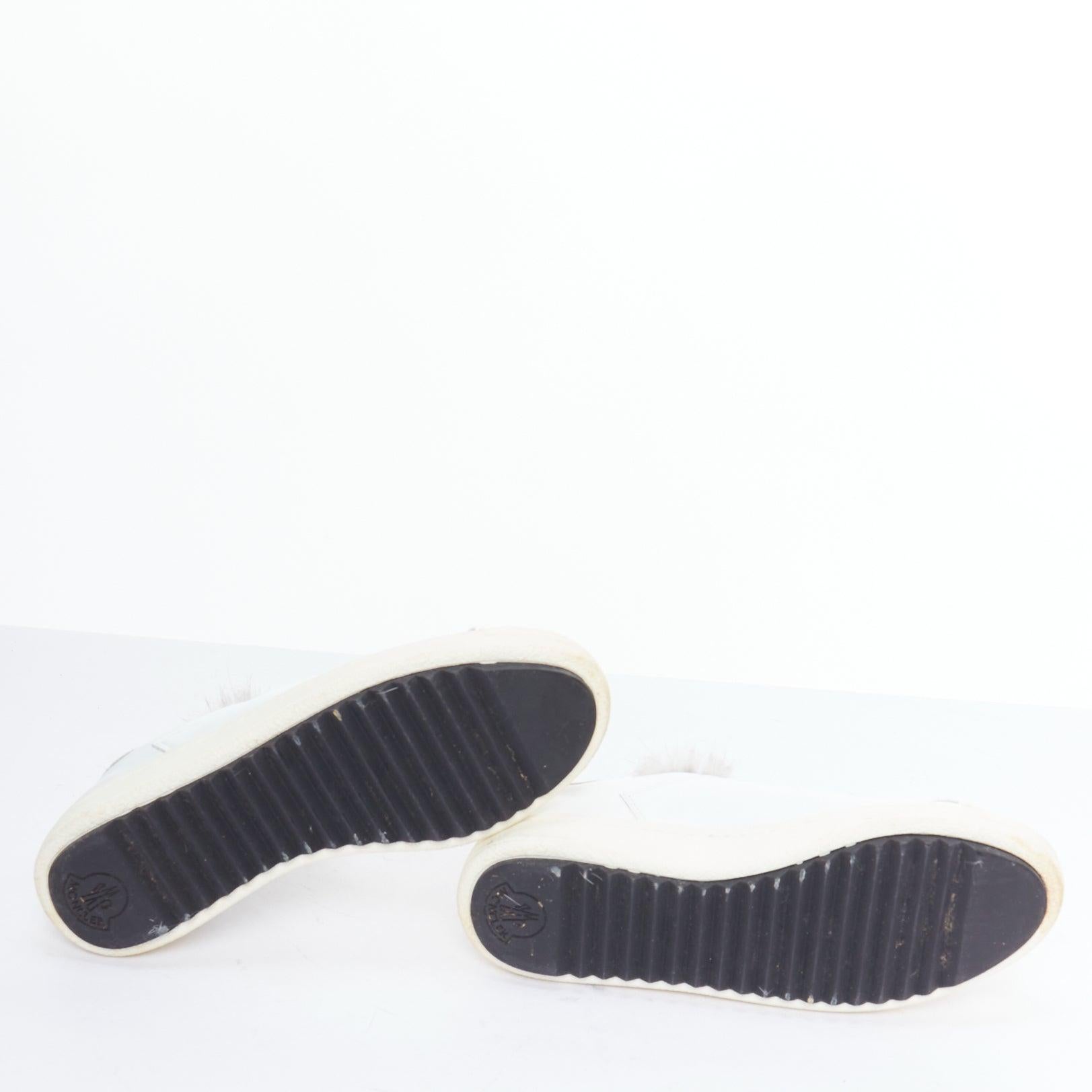 Moncler Angeline, scarpe da ginnastica in pelle bianca con bordo in pelliccia marrone, EU37 in vendita 6