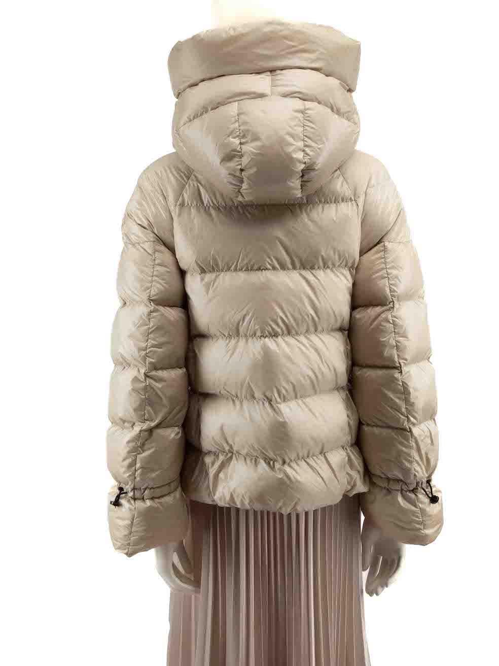 Moncler Beige Hooded Puffer Down Cropped Coat Size M In Good Condition For Sale In London, GB