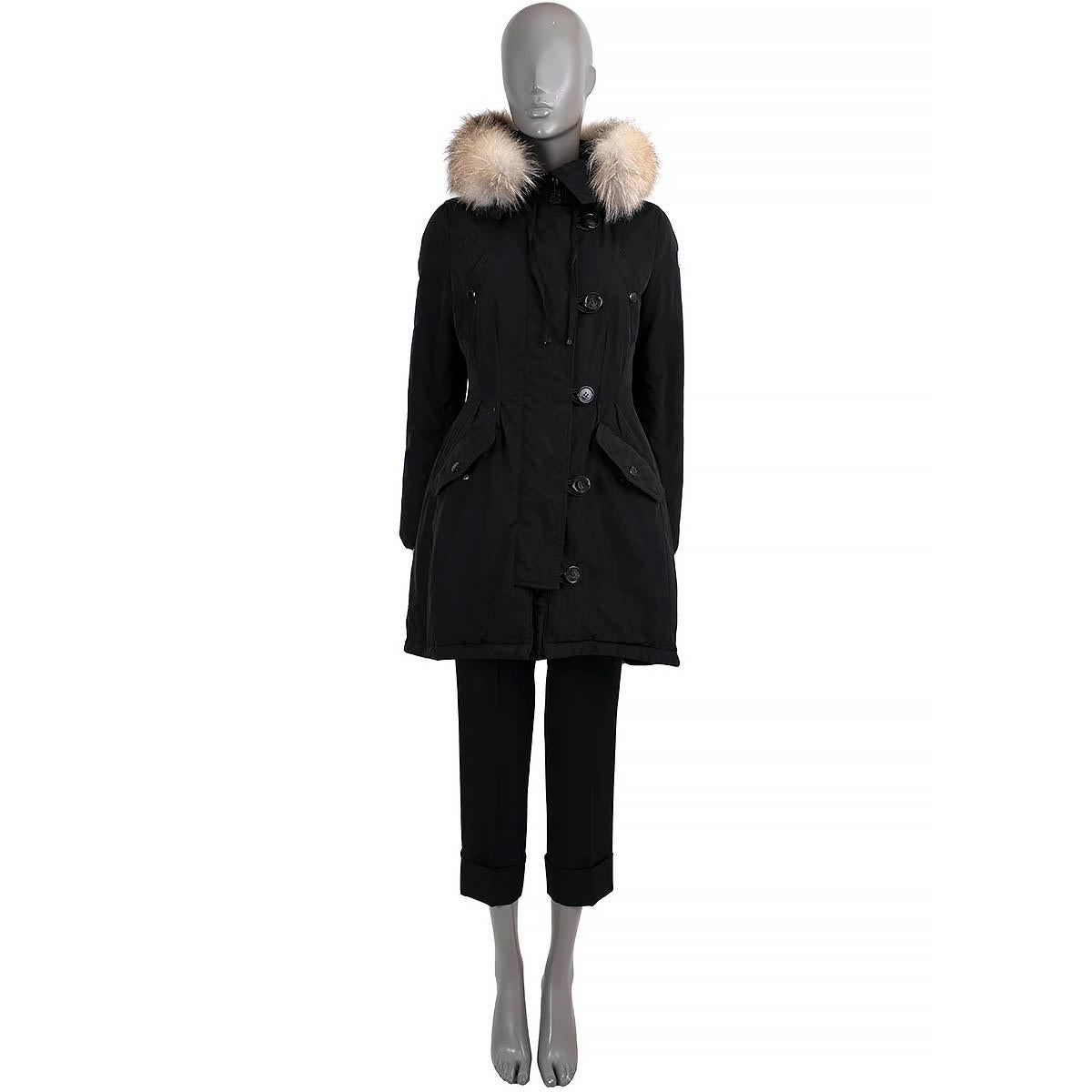 MONCLER black AREDHEL FUR TRIM DOWN PARKA Coat Jacket 2 M In Excellent Condition For Sale In Zürich, CH