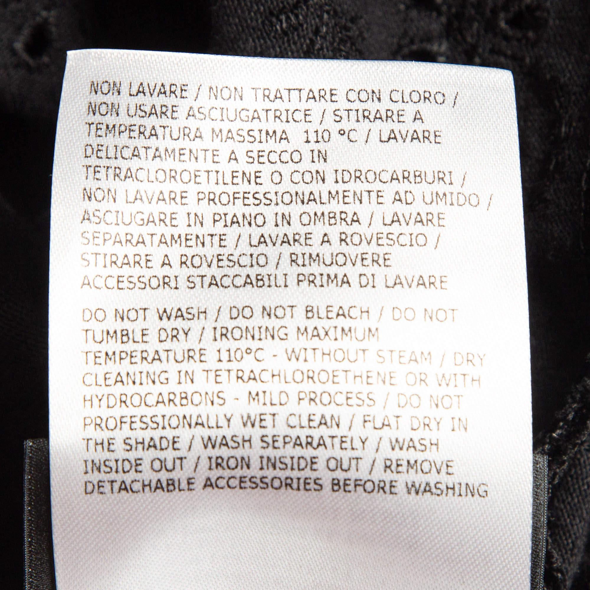 Moncler - Robe midi asymétrique en coton brodé Broderie Anglaise noire XS en vente 2
