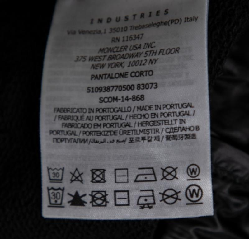 Moncler Pantaloncini in cotone nero con applicazioni floreali M. I. in vendita 1