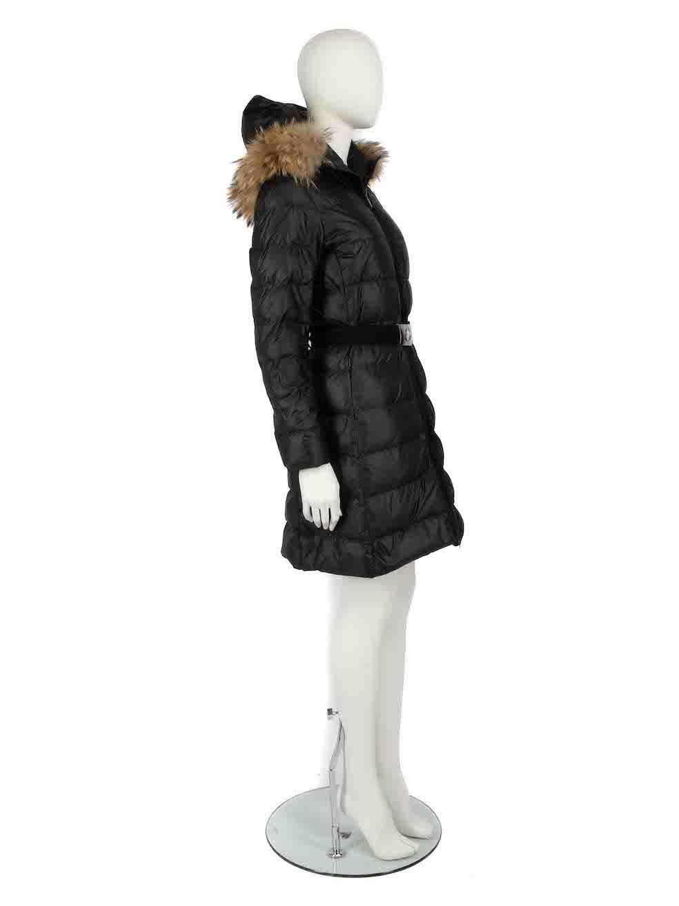 CONDITION is Very good. Minimal wear to coat is evident. Minimal wear with scratched to the exterior and light discolouration to the brand label at the lining on this used Moncler designer resale item.
 
Details
Black
Polyester
Puffer coat
Fur trim