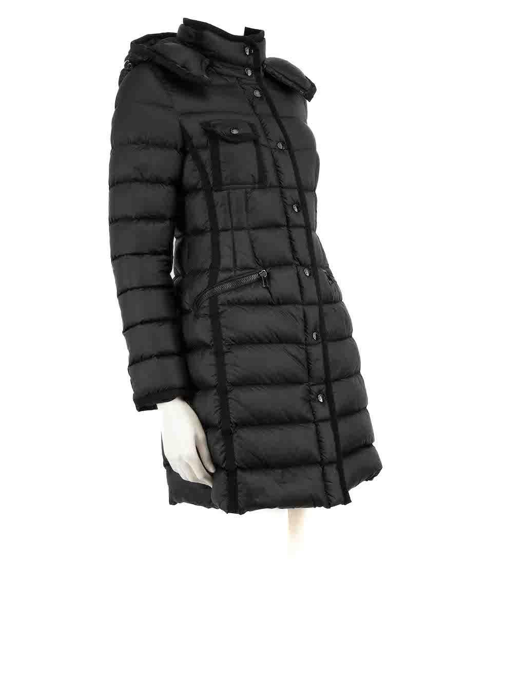 CONDITION is Very good. Minimal wear to coat is evident. Small plucks to the weave at the centre front, some tarnishing to the poppers. There is some fraying to the inside graphic care label on this used Moncler designer resale item.
 
 
 
 Details
