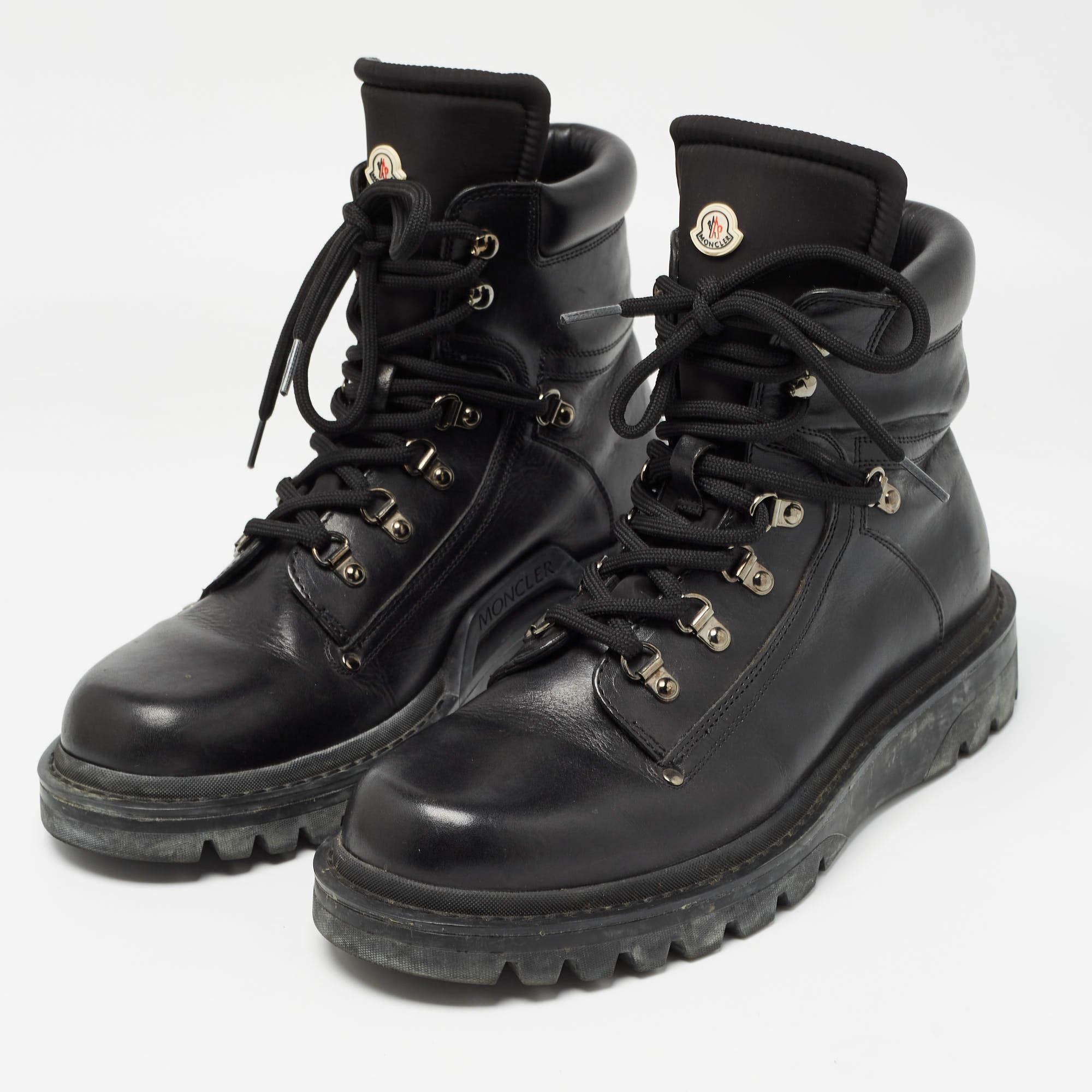 Give your outfit a luxe update with this pair of designer boots. The shoes are sewn perfectly to help you make a statement in them for a long time.